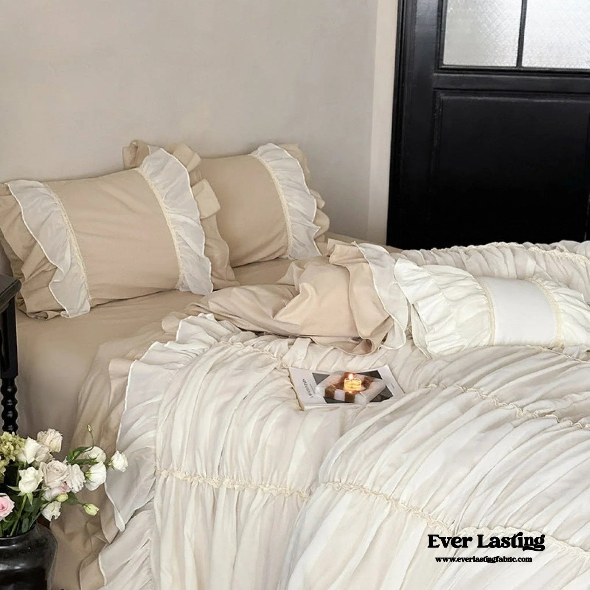 Élodie Silky Coquette Ruffled Bedding Set / White Ever Lasting