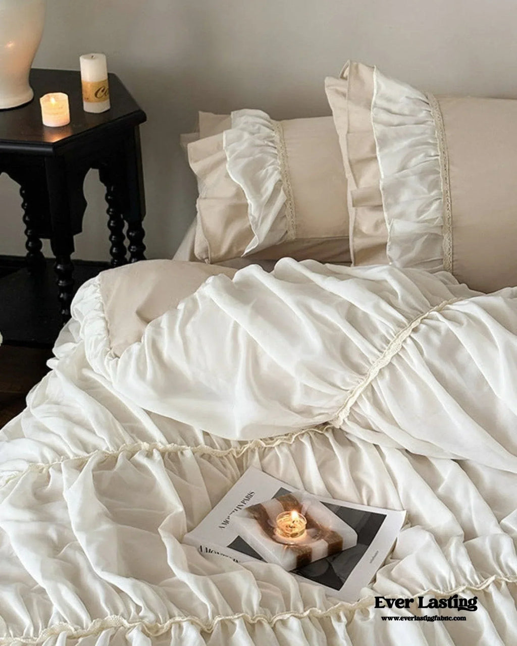 Élodie Silky Coquette Ruffled Bedding Set / White Ever Lasting