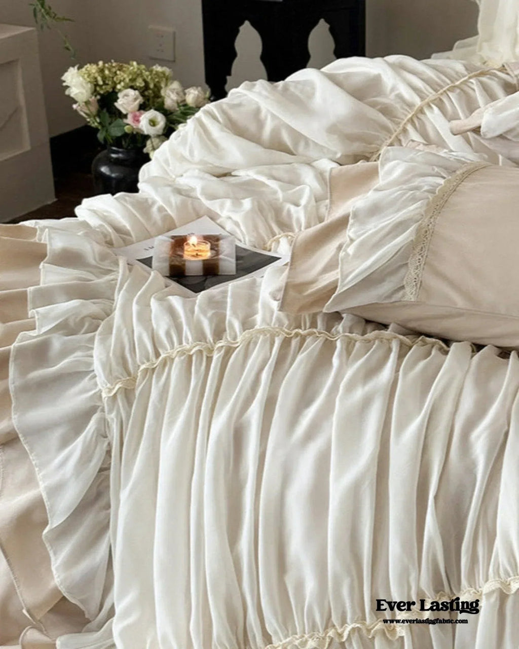Élodie Silky Coquette Ruffled Bedding Set / White Ever Lasting