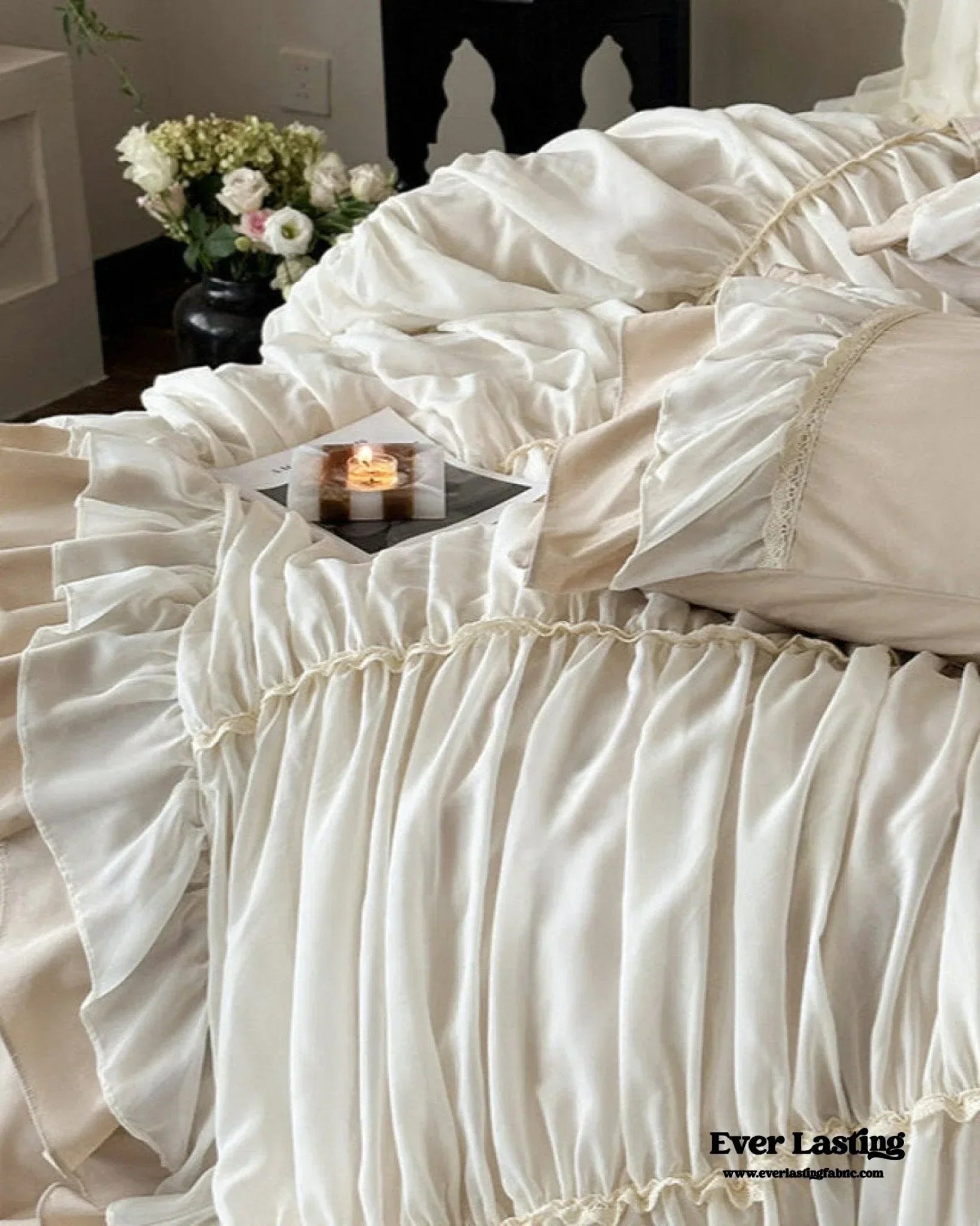 Élodie Silky Coquette Ruffled Bedding Set / White Ever Lasting