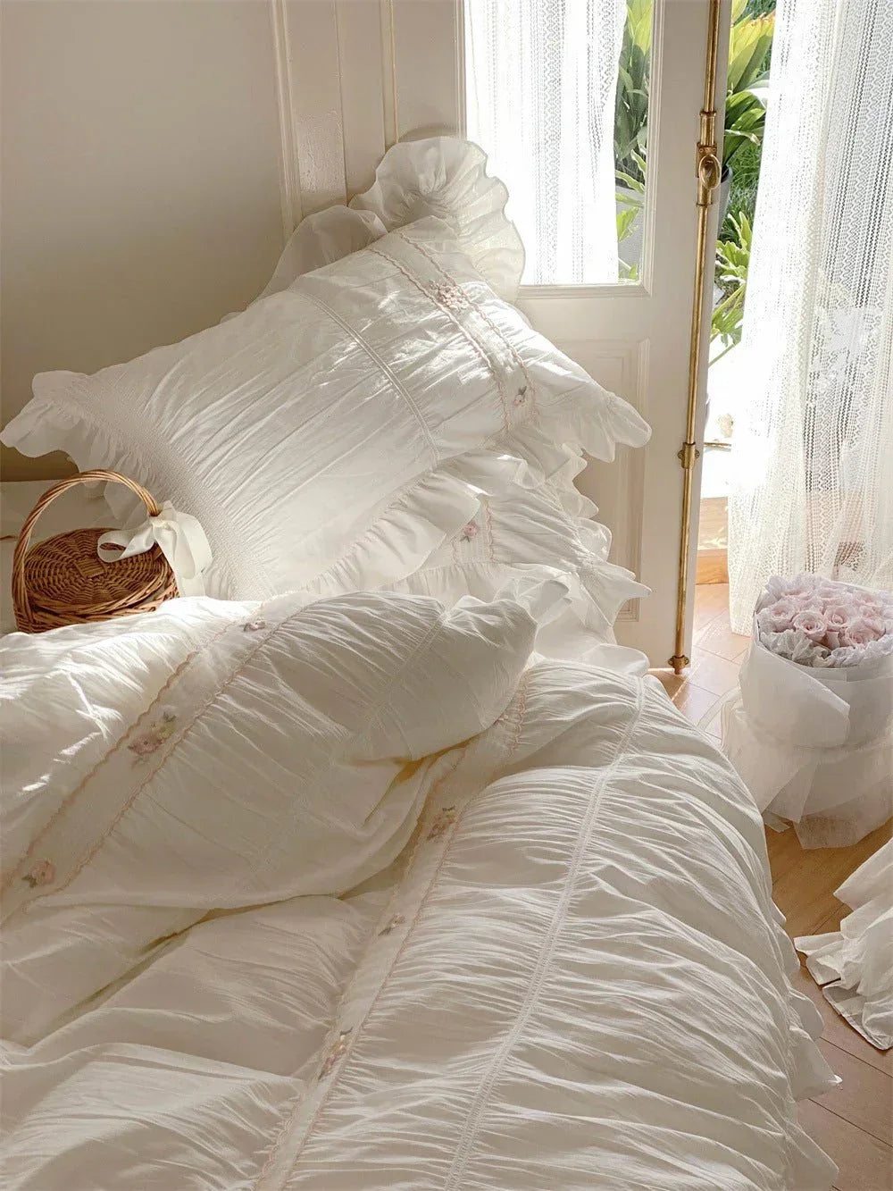 Embroidered Lace Ruffle Bedding Set / Pink Ever Lasting