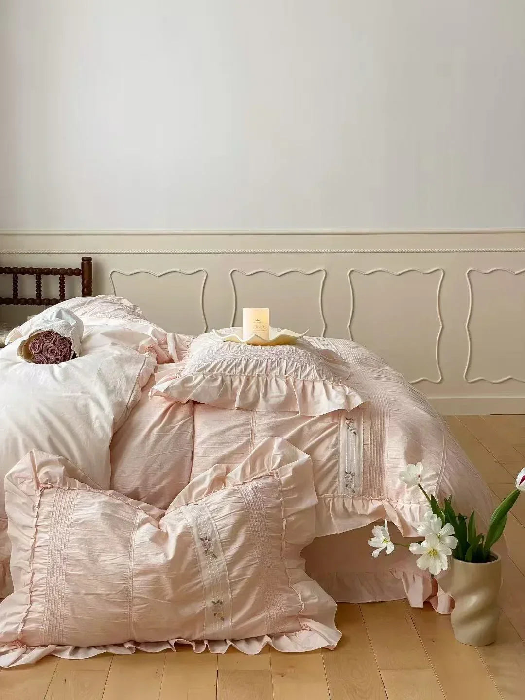Embroidered Lace Ruffle Bedding Set / Pink Ever Lasting