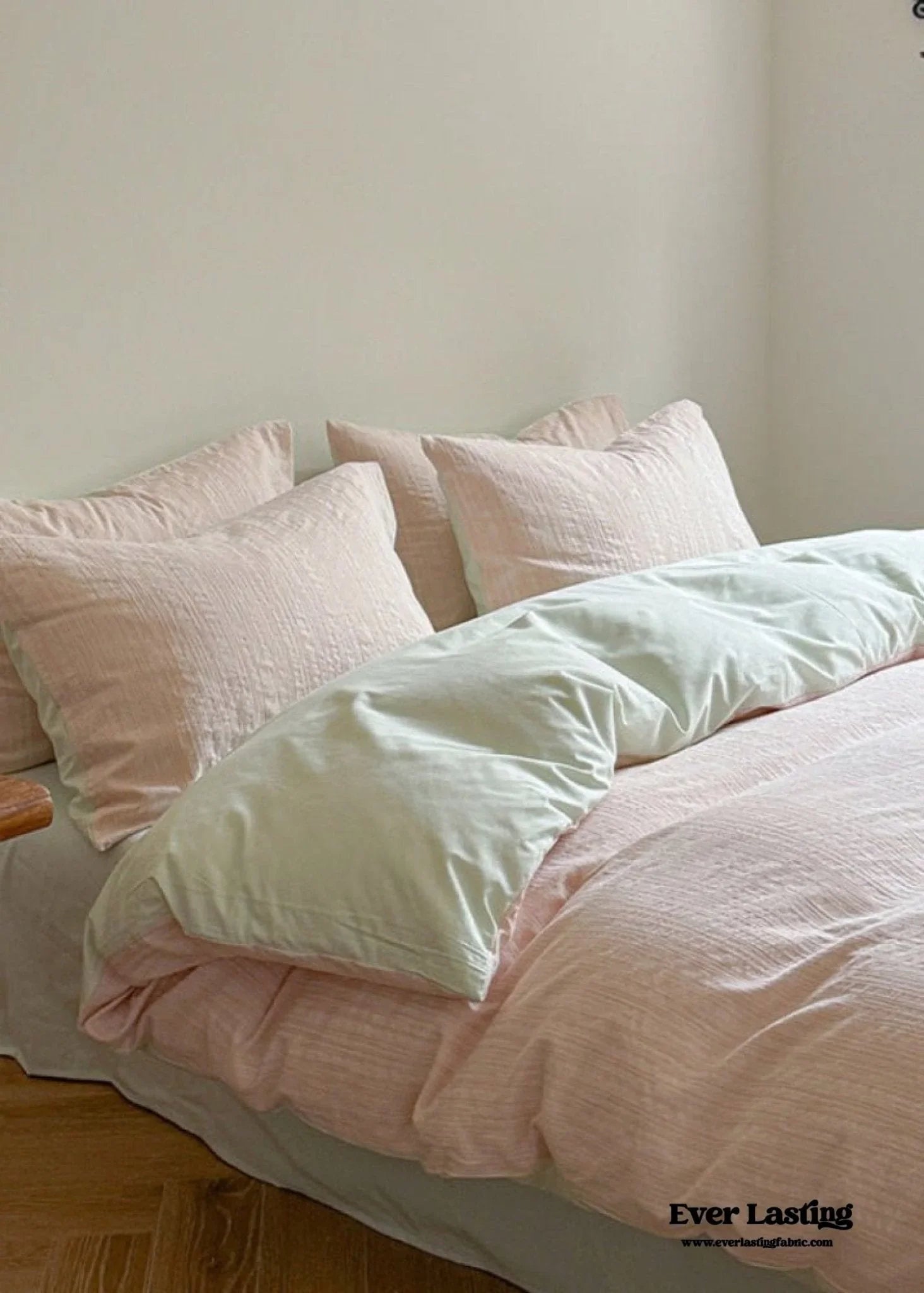 Emma Duo Striped Jacquard Bedding Set / Light Pink Ever Lasting