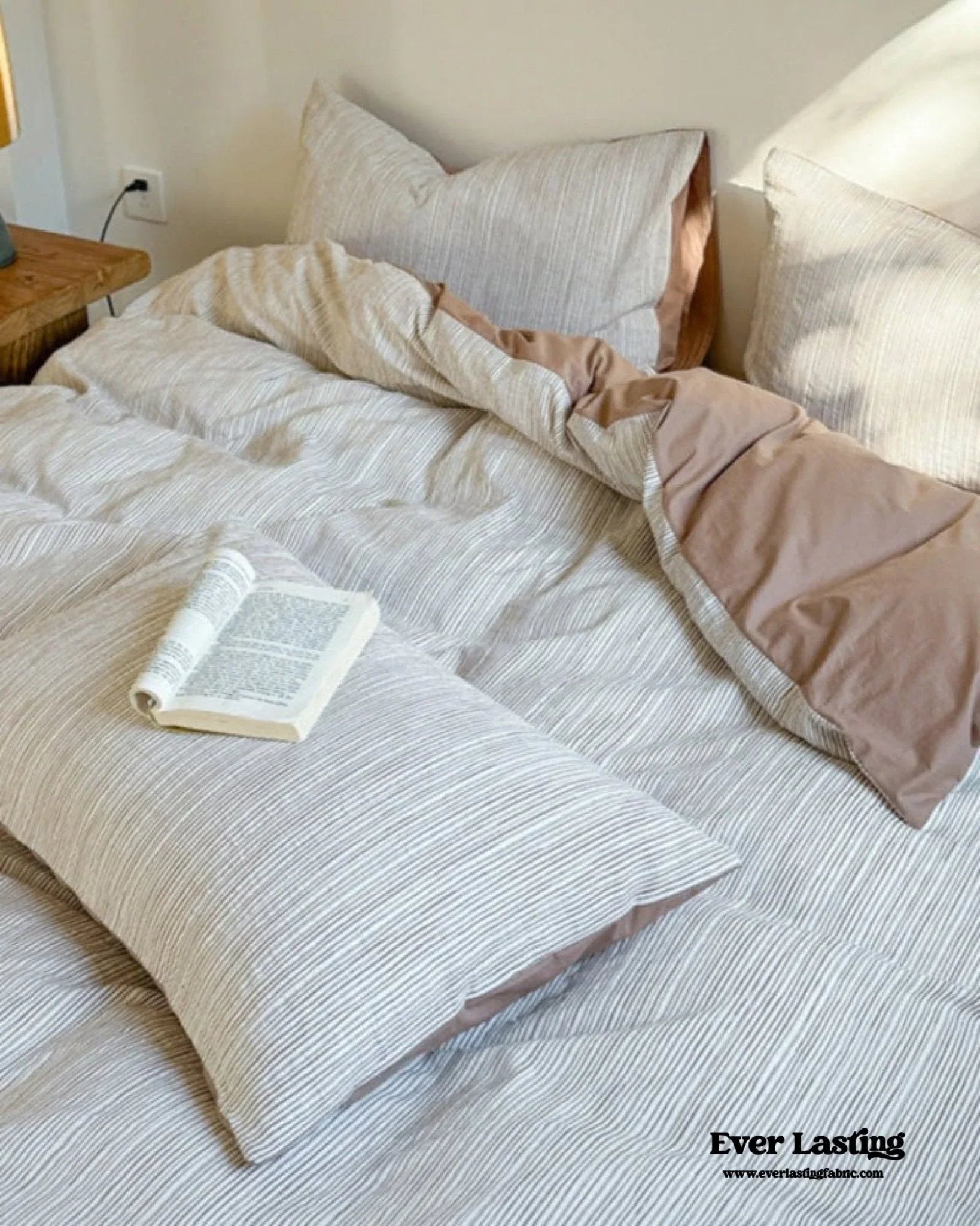 Emma Duo Striped Jacquard Bedding Set / Light Pink Ever Lasting