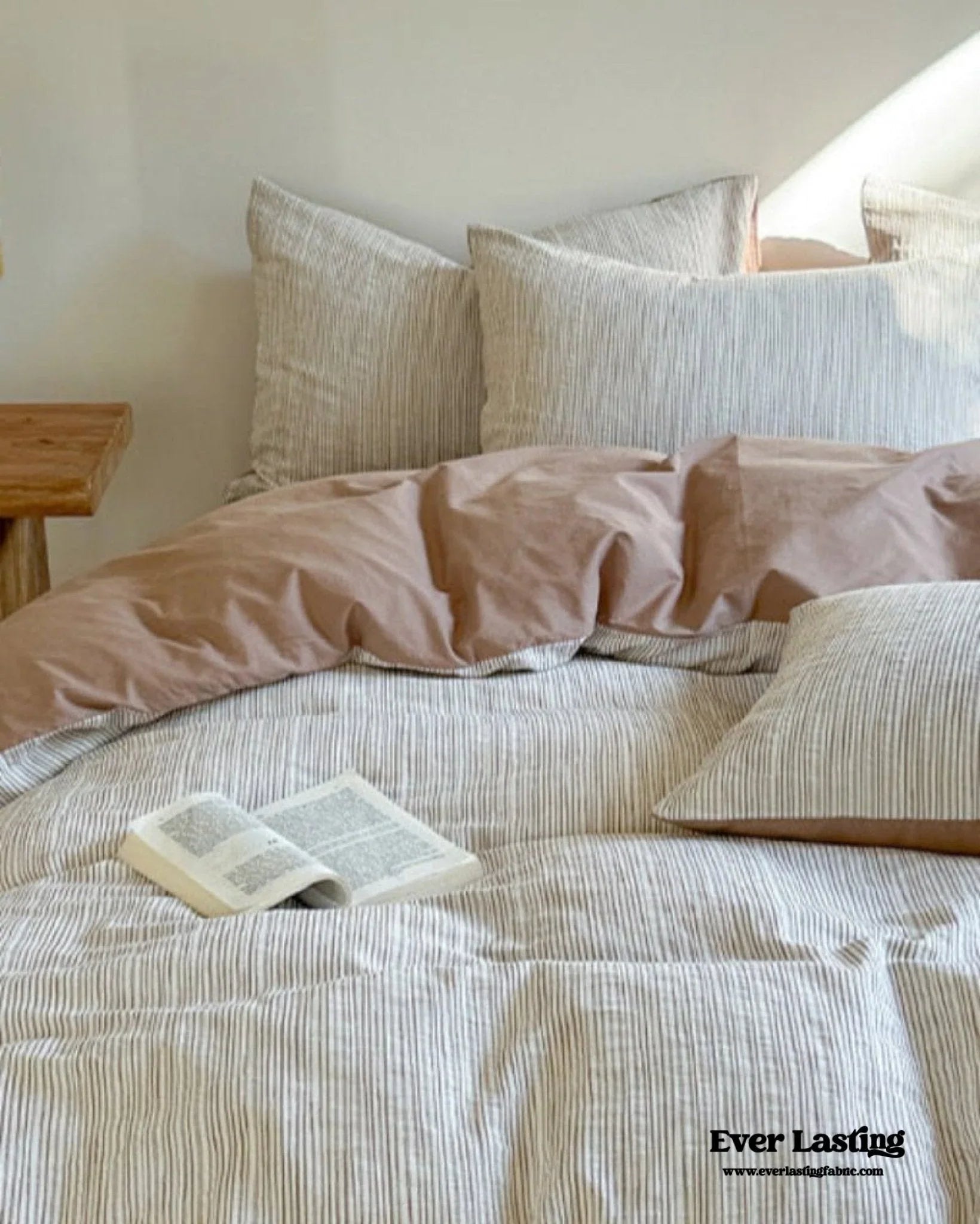 Emma Duo Striped Jacquard Bedding Set / Light Pink Ever Lasting