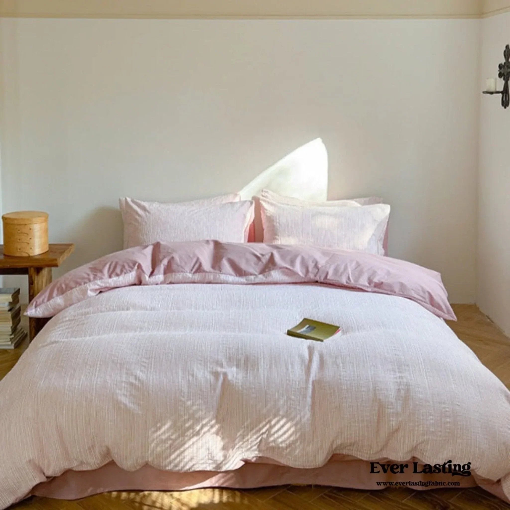 Emma Duo Striped Jacquard Bedding Set / Light Pink Ever Lasting