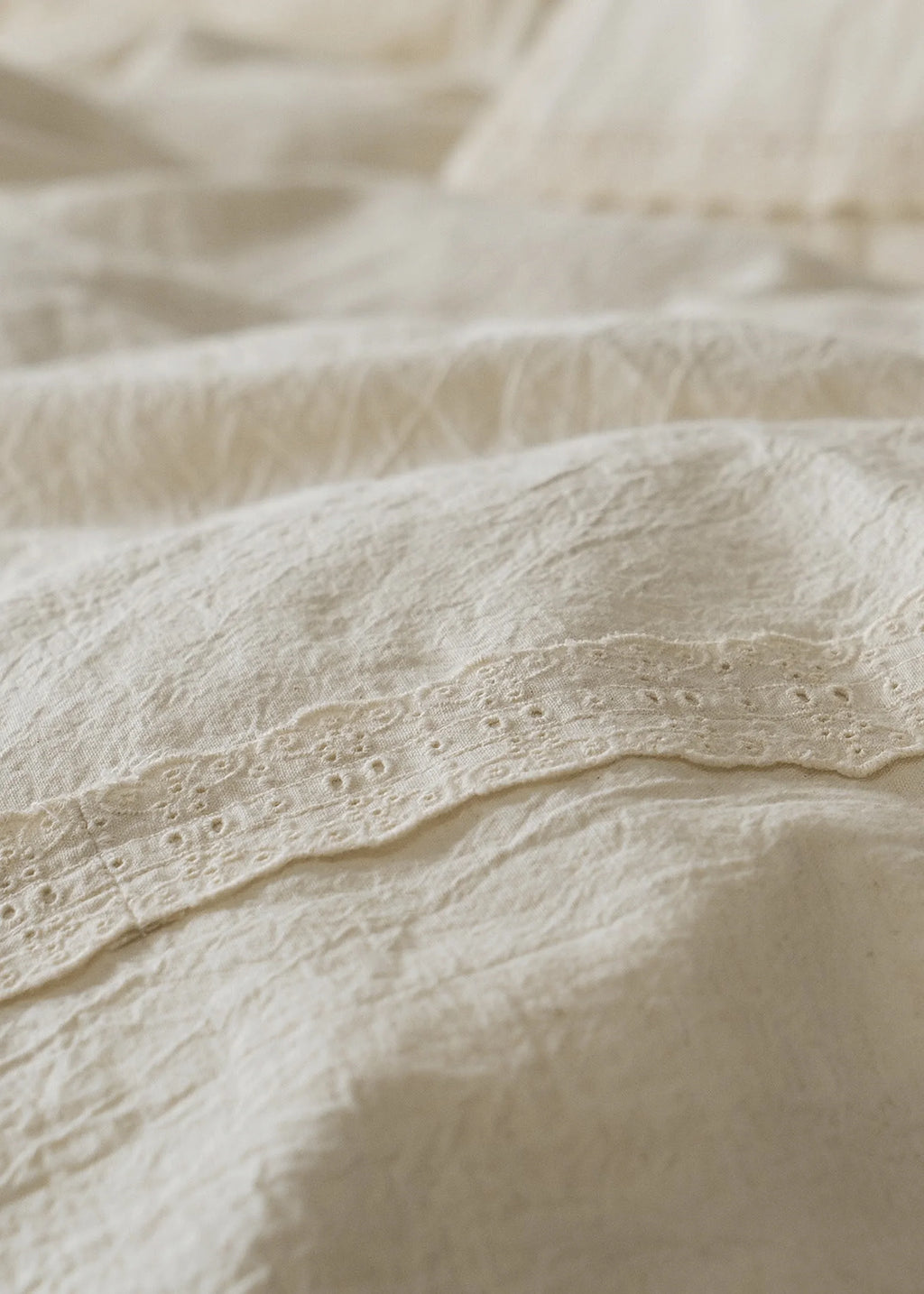 Esme French Linen Cotton Embroidered Floral Bedding Set / White Ever Lasting