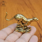 Elegant Cheetah Figurine, close-up view - House Of Avana