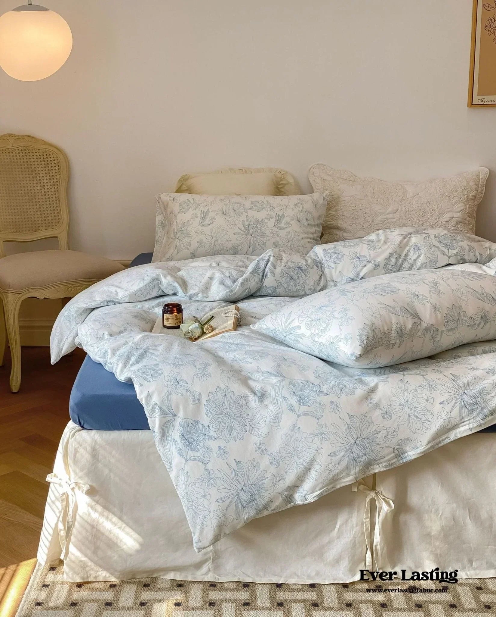 Fleur Elegant Floral Knit Cotton Bedding Set / Blue Ever Lasting