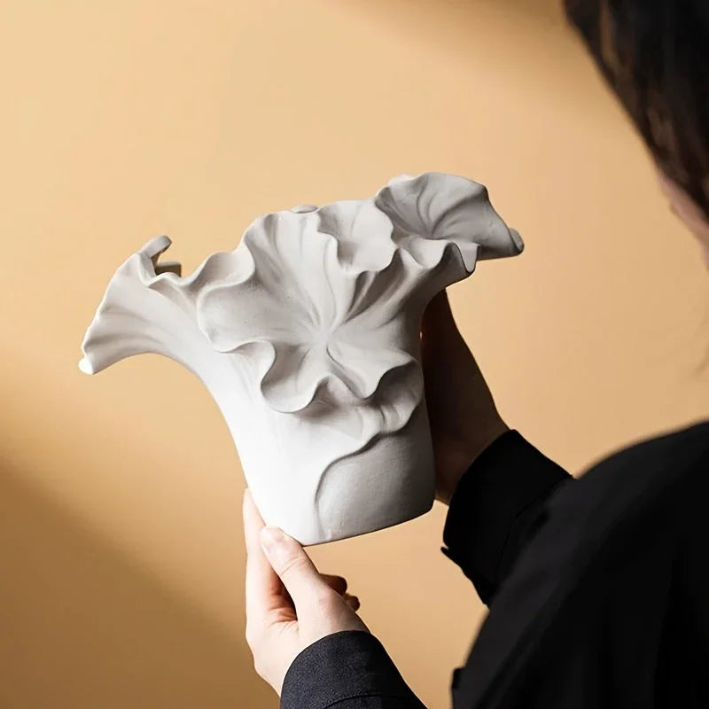 Ceramic Floral Vase - Elegant Home Decor, Easy-clean Surface, detail shot - House Of Avana