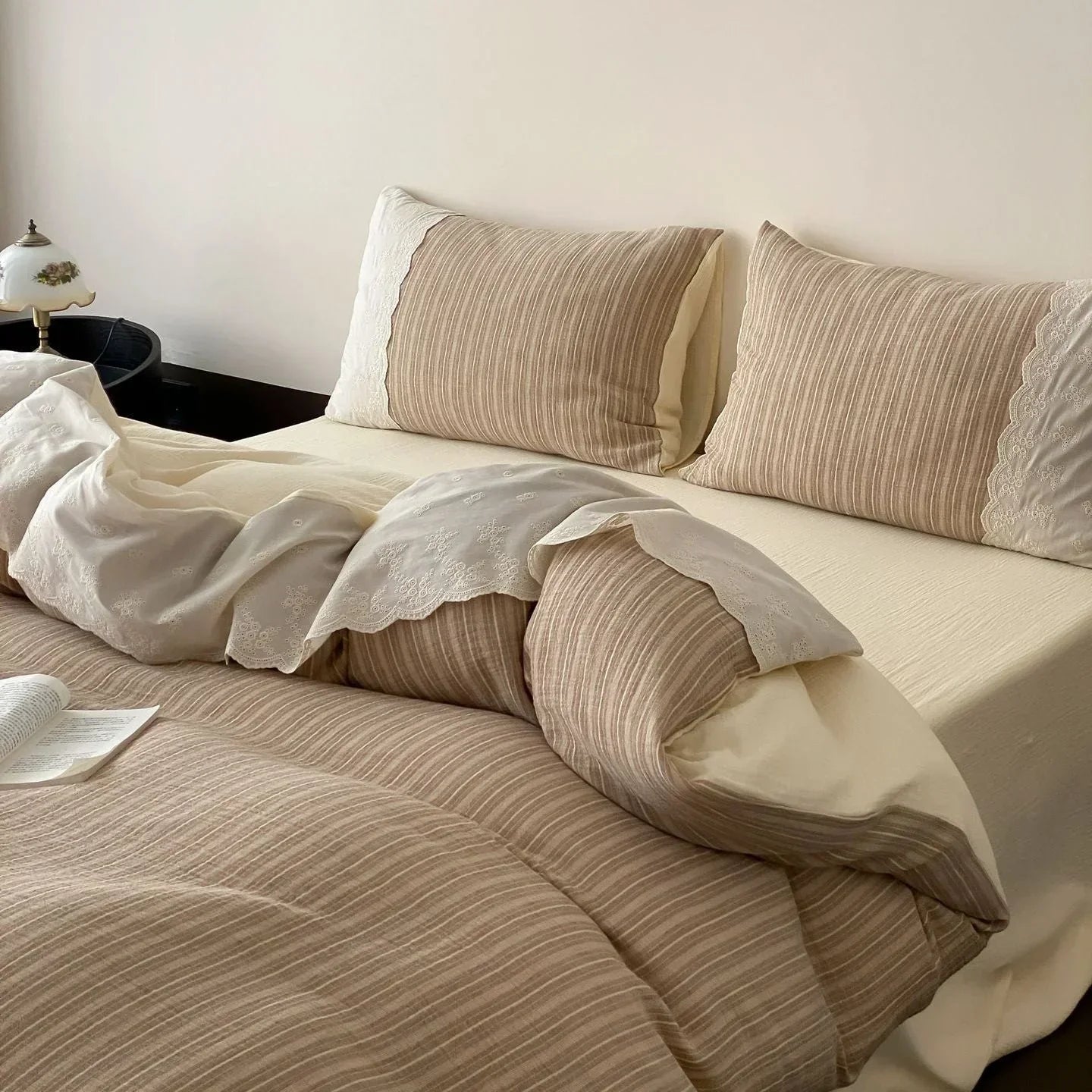 Florence Lace Double Gauze Striped Bedding Set / Beige Brown Ever Lasting
