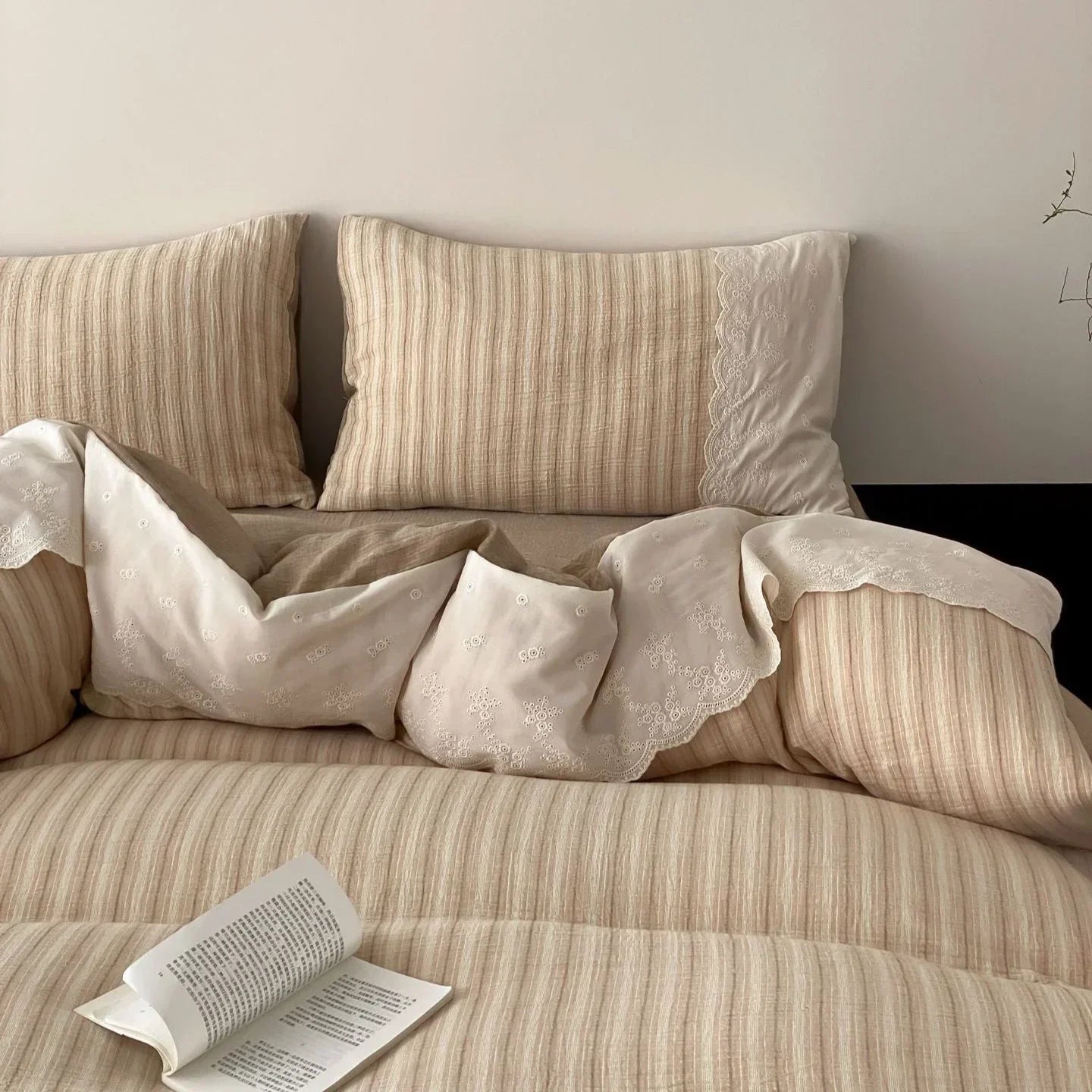 Florence Lace Double Gauze Striped Bedding Set / Beige Brown Ever Lasting