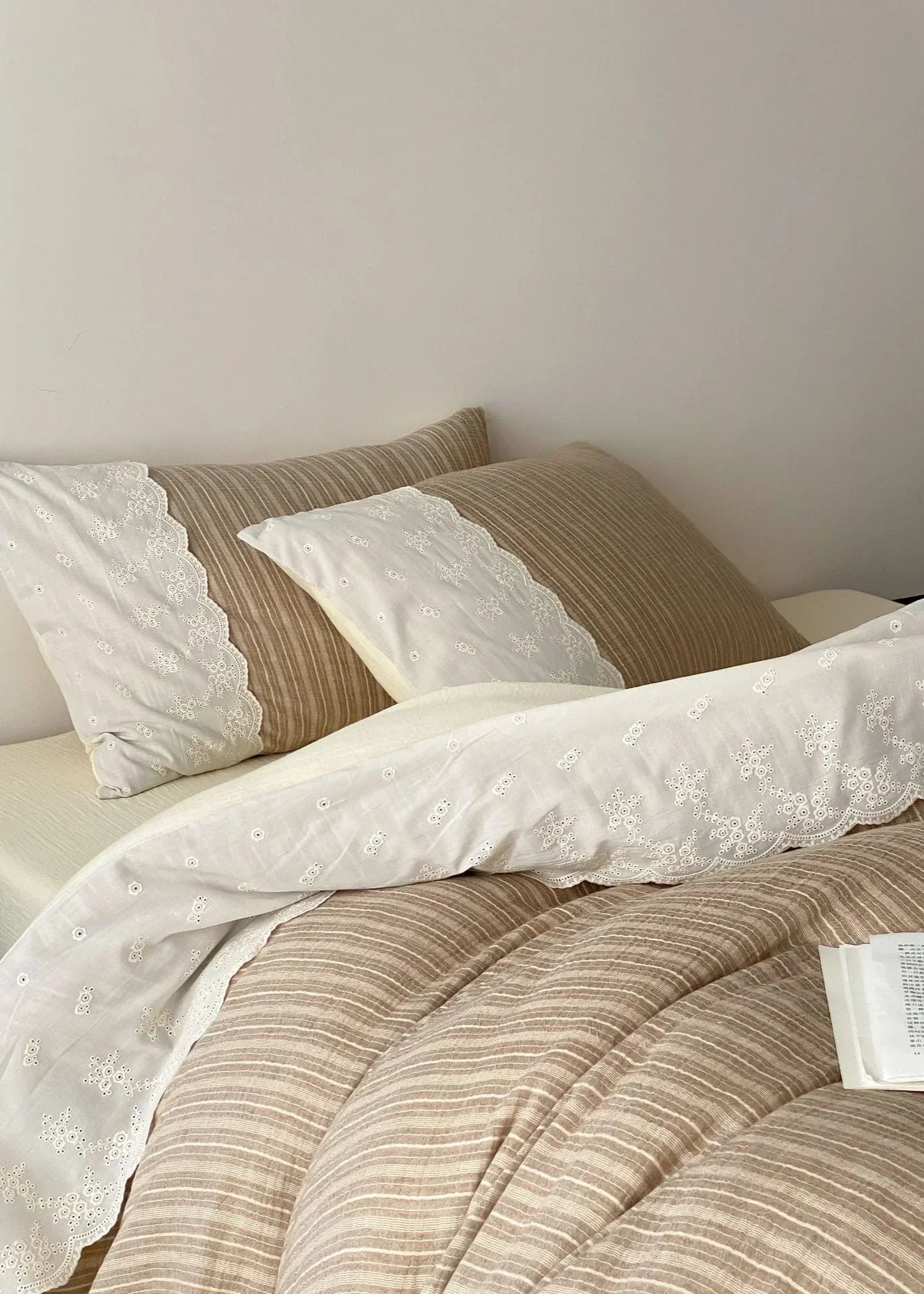 Florence Lace Double Gauze Striped Bedding Set / Beige Brown Ever Lasting