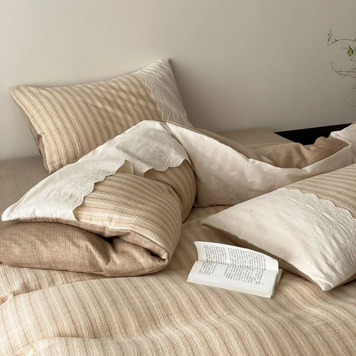 Florence Lace Double Gauze Striped Bedding Set / Beige Brown Ever Lasting