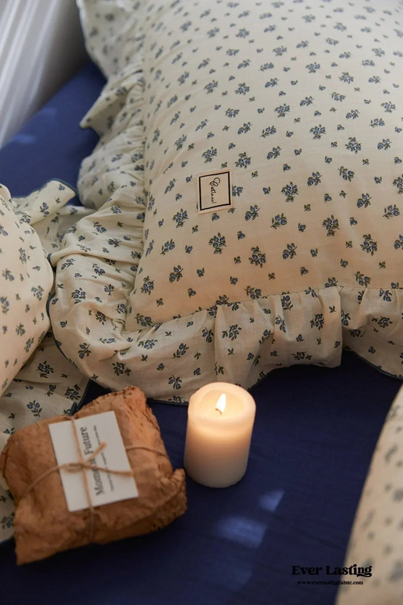 French Floral Earth Tone Double Layer Ruffle Bedding Set / Beige + Blue Ever Lasting