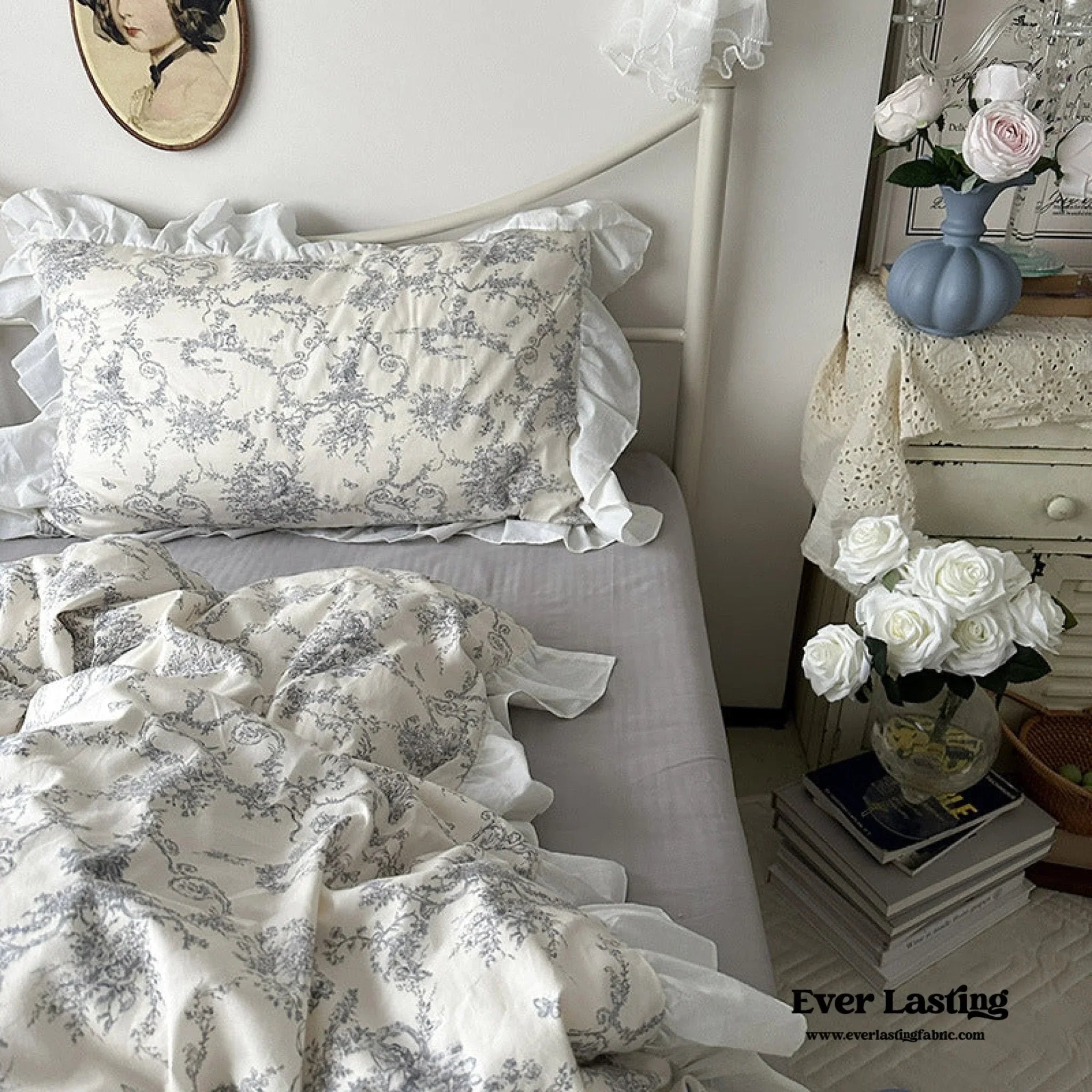 French Ruffle Floral Bedding Set / Gray Ever Lasting