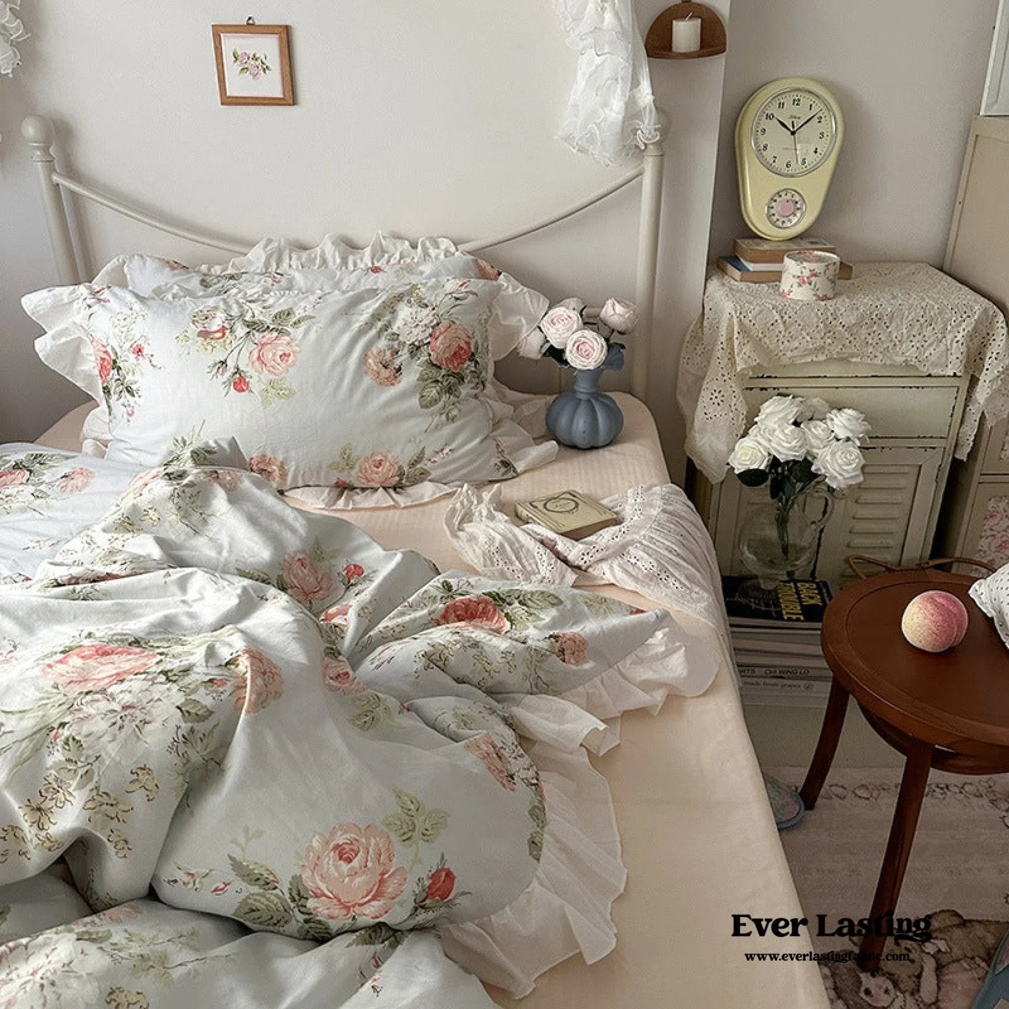 French Ruffle Floral Bedding Set / Gray Ever Lasting