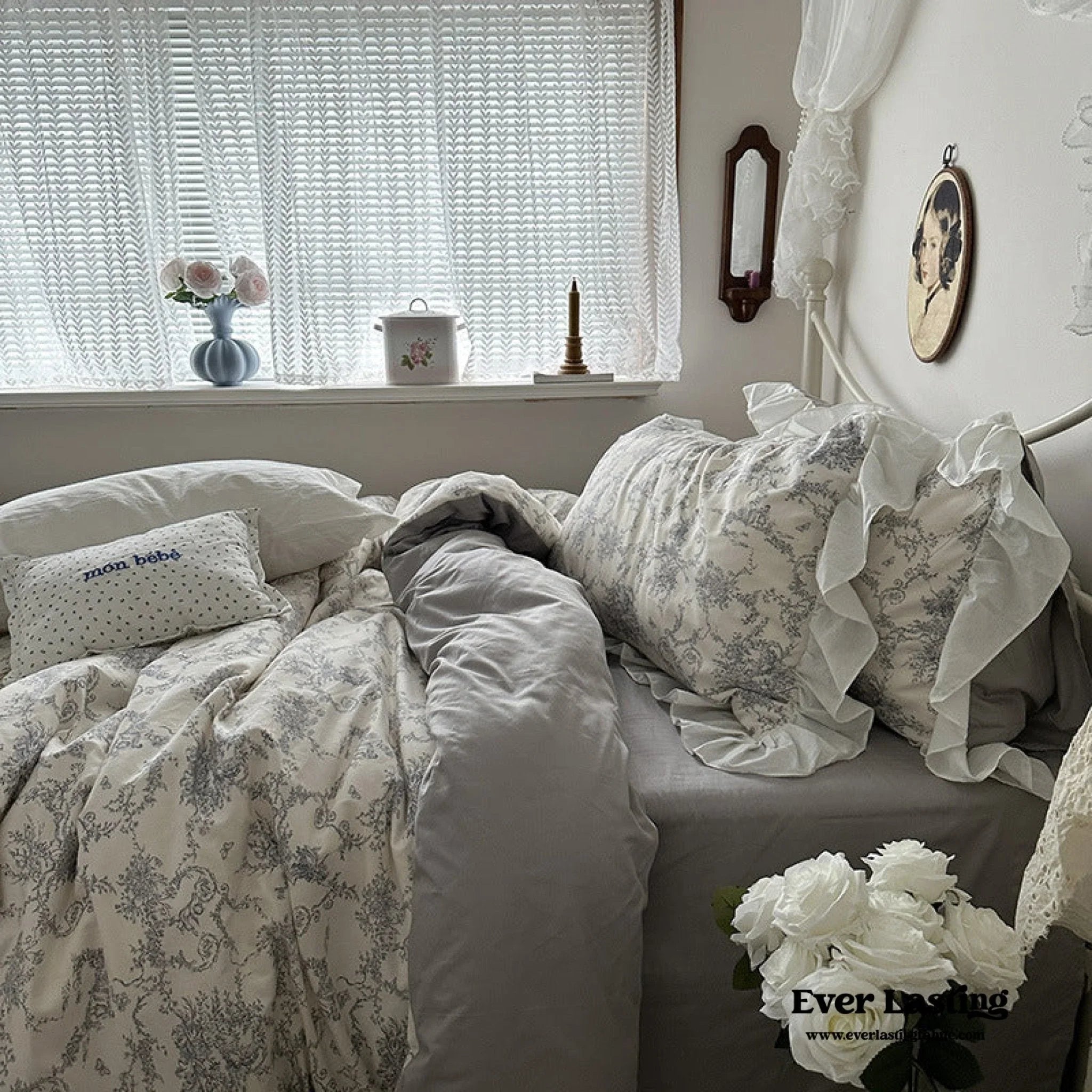 French Ruffle Floral Bedding Set / Gray Ever Lasting