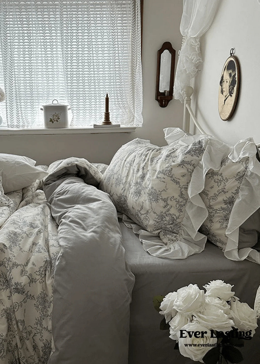 French Ruffle Floral Bedding Set / Gray Ever Lasting
