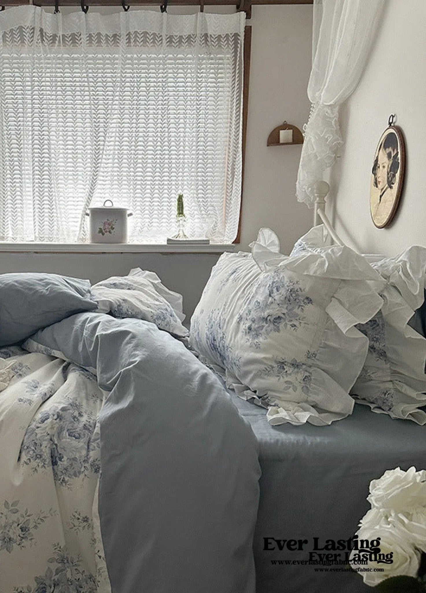 French Ruffle Floral Bedding Set / Gray Ever Lasting
