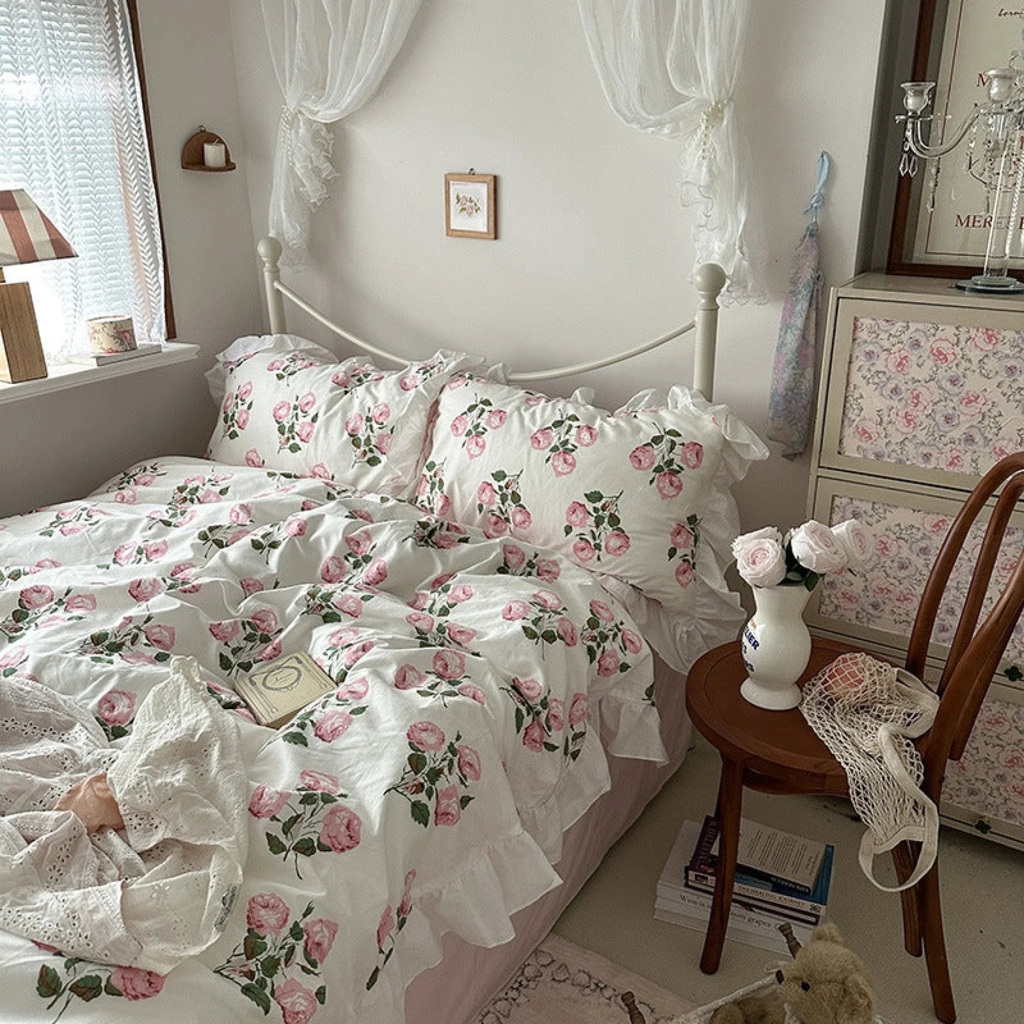 French Ruffle Floral Bedding Set / Gray Ever Lasting