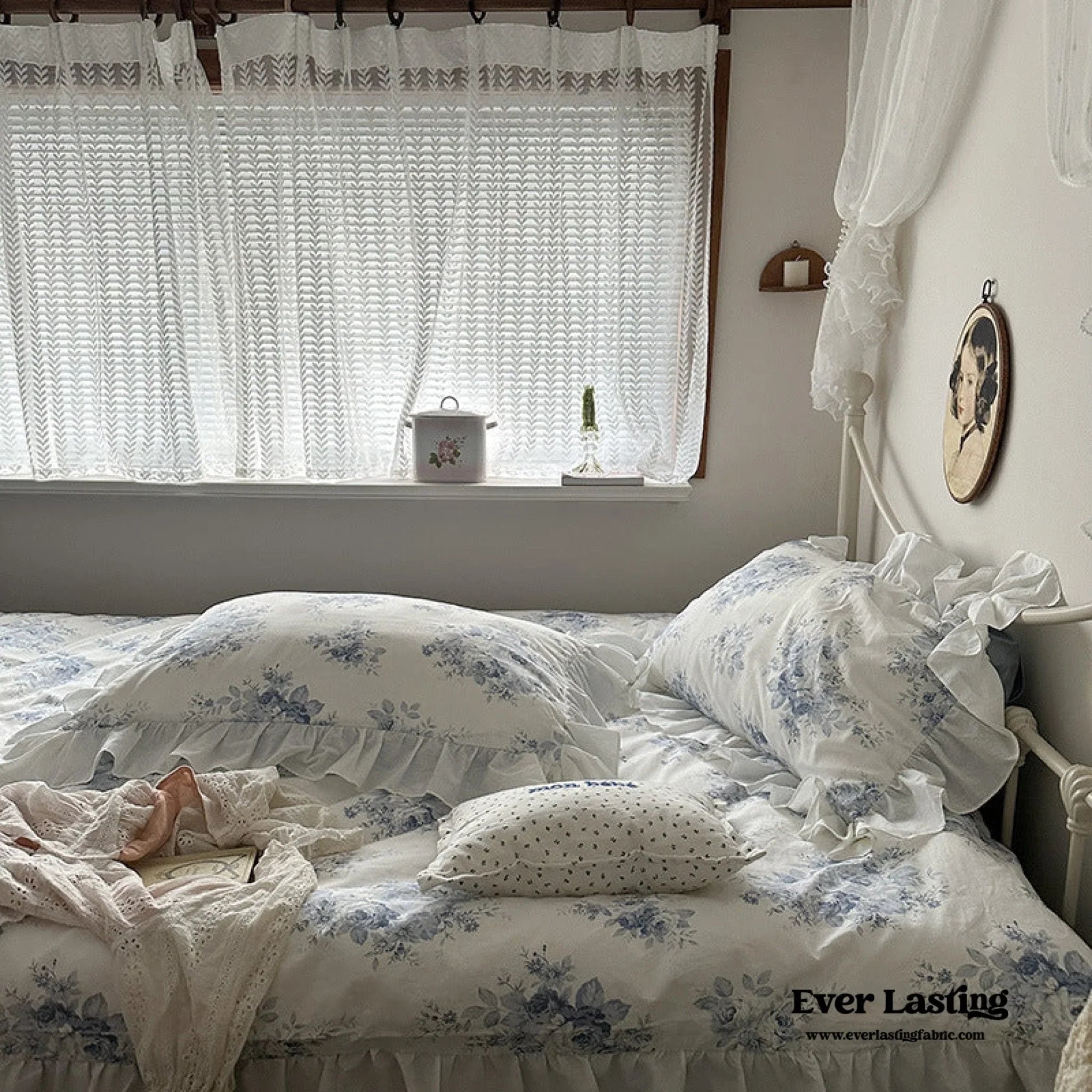 French Ruffle Floral Bedding Set / Gray Ever Lasting