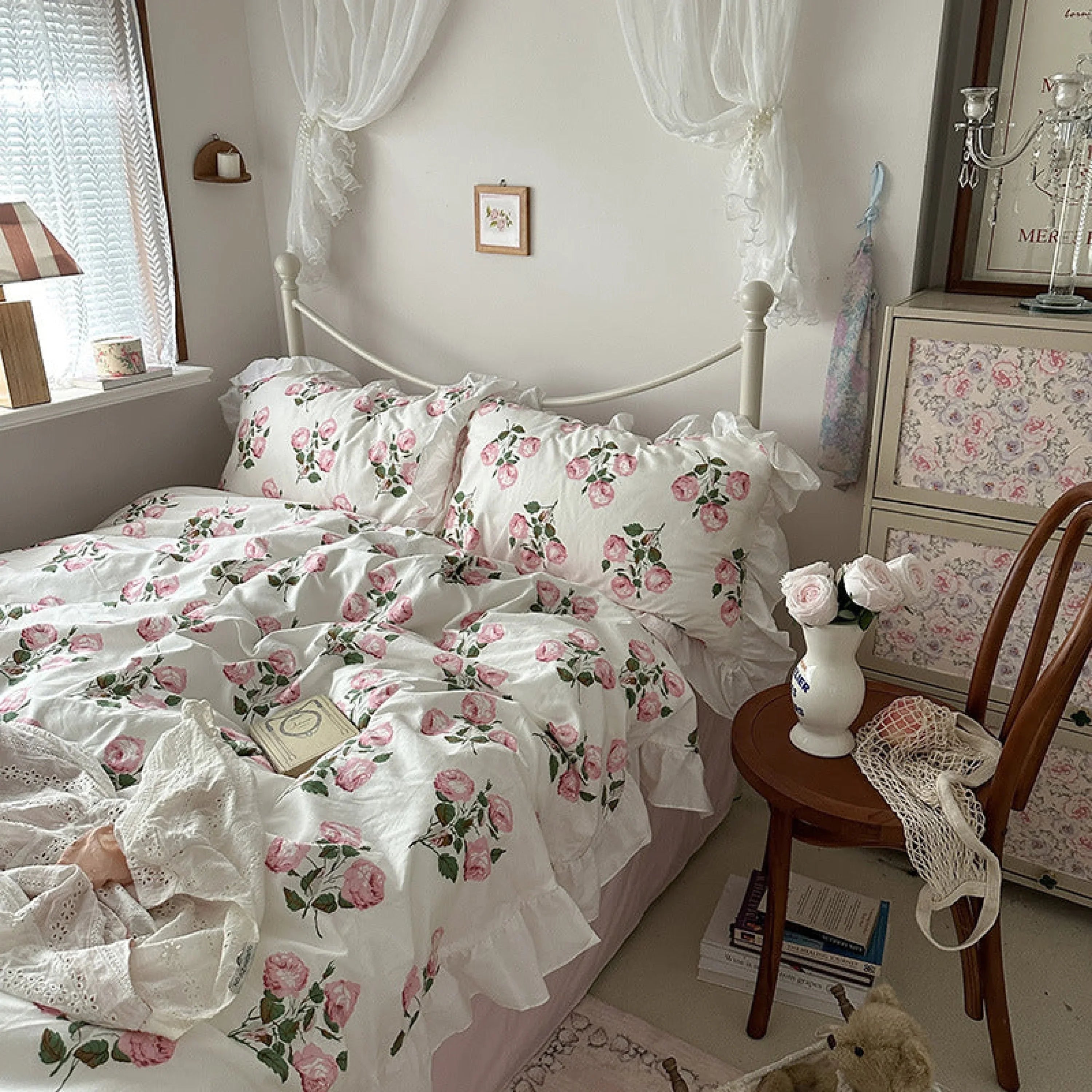 French Ruffle Floral Bedding Set / Gray Ever Lasting