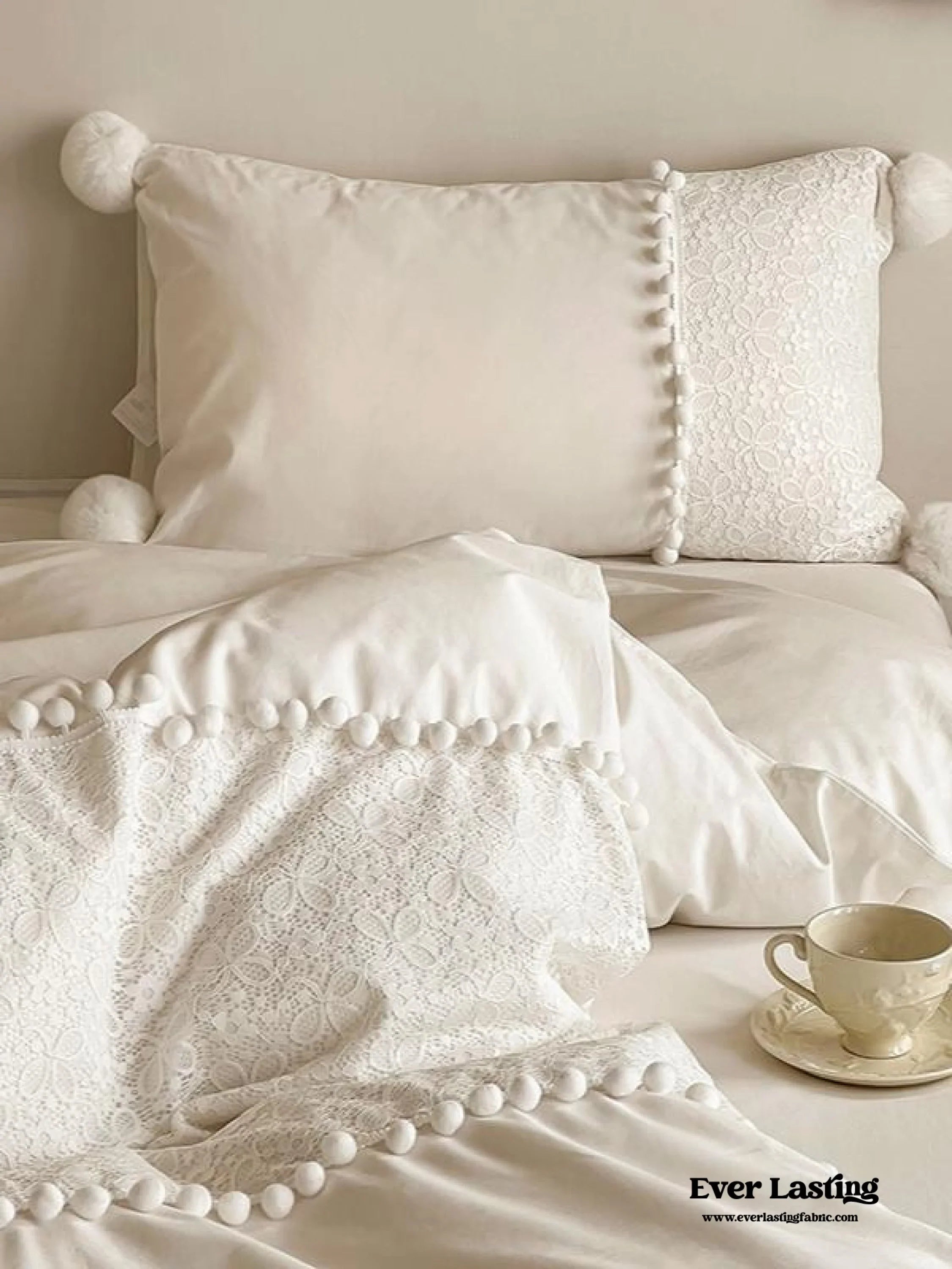 French Sweet Lace Plush Ball Bedding Set / Pink Ever Lasting