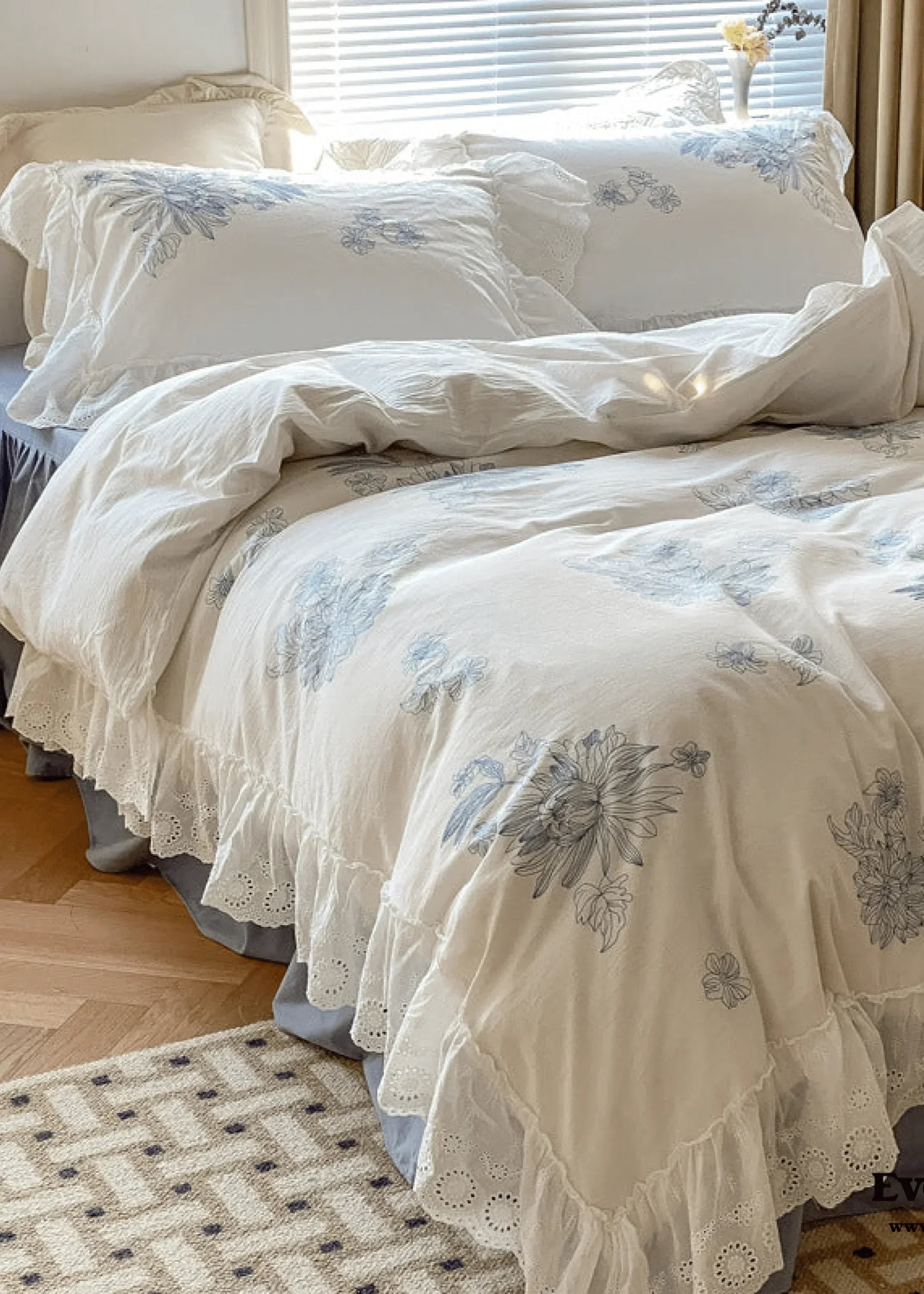French White Lace Ruffle Bedding Set Ever Lasting