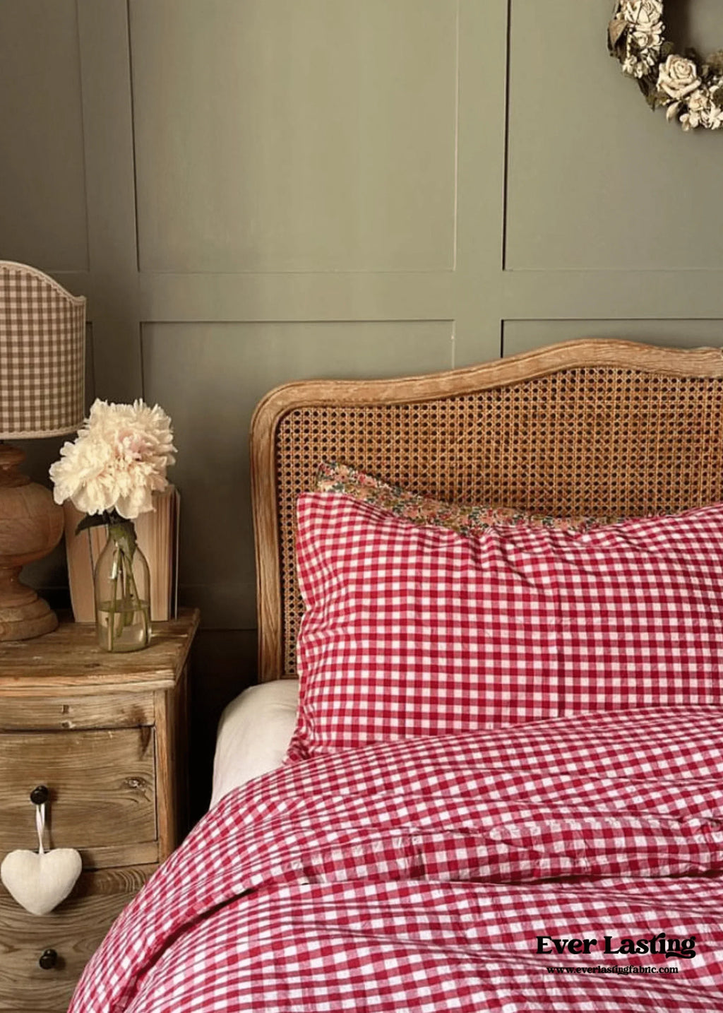 Gingham Bedding Set / Red Ever Lasting