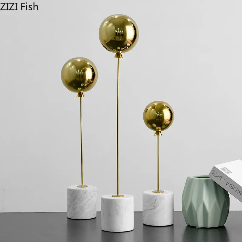 Marble Base Statue - Gold Balloon Sculpture, detail shot - House Of Avana