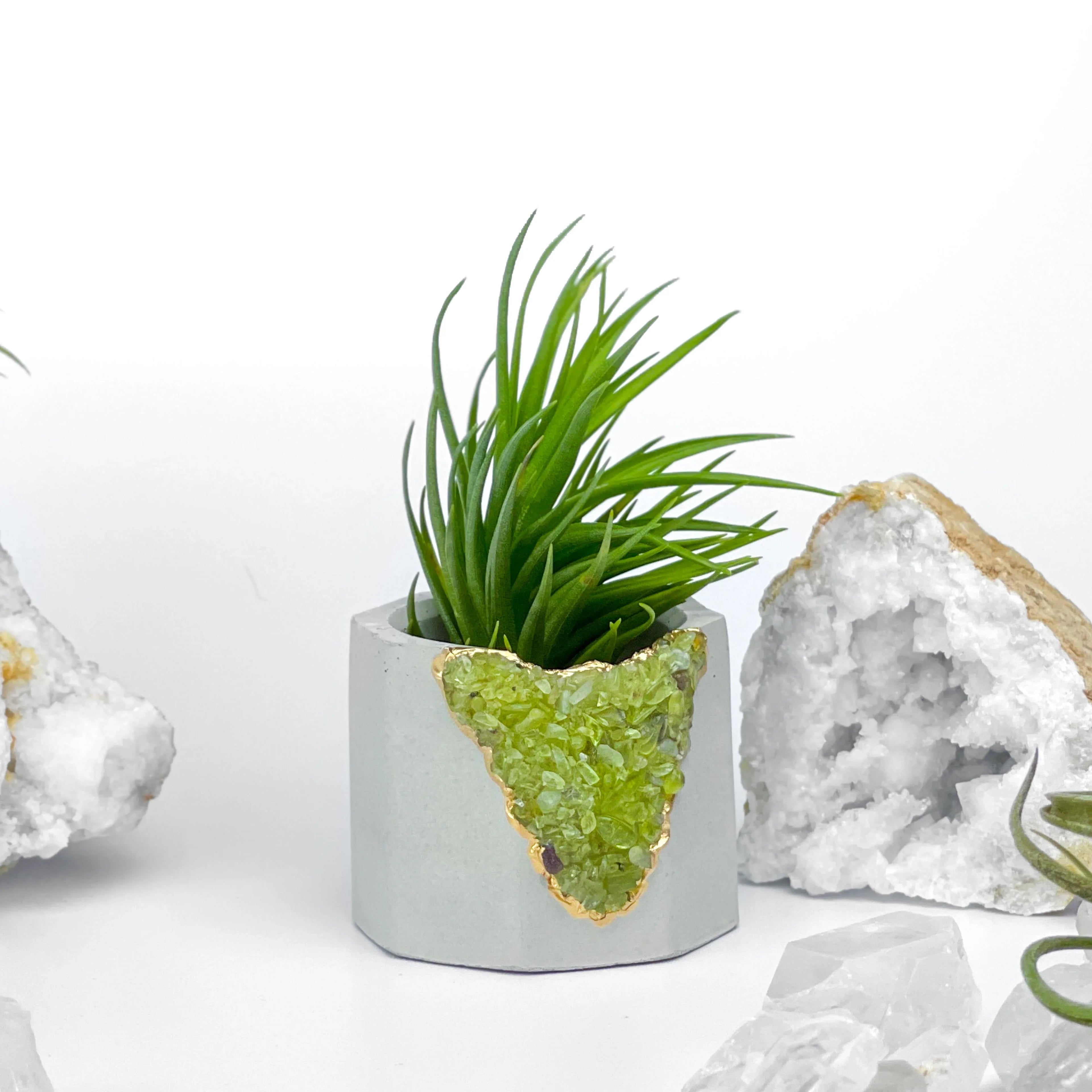 GREEN PERIDOT GEODE PLANTER AURA 8 HOME
