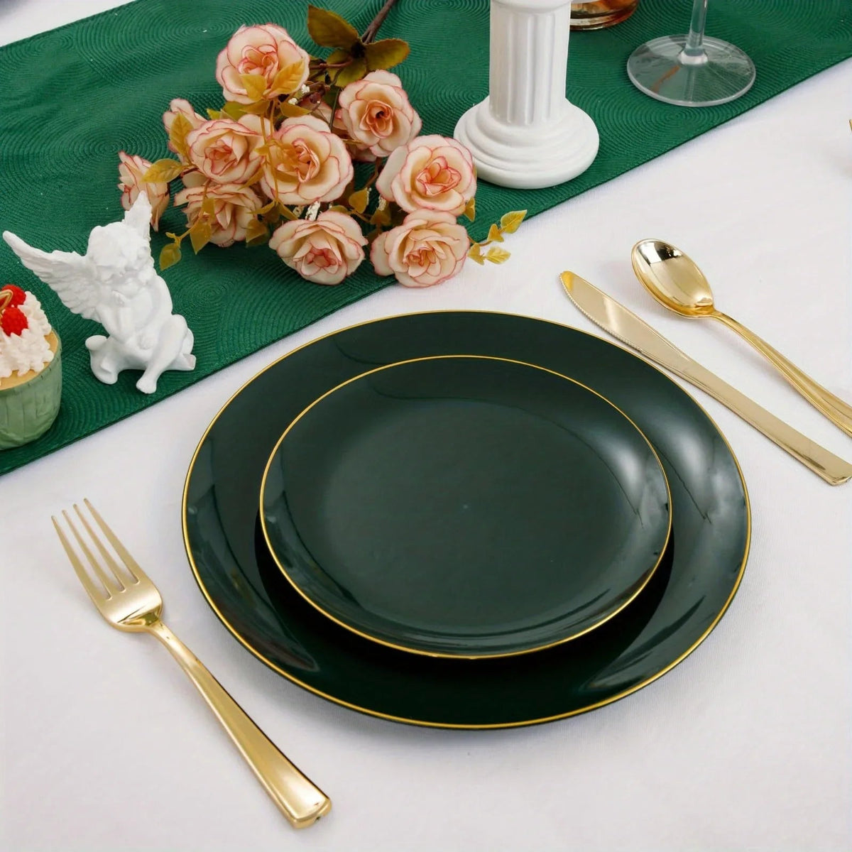 100pcs Golden Green Plastic Plate Cutlery Set - Christmas Decoration, Including 20 Dessert Plates, 20 Dinner Plates, 60 Silverware, Suitable for Weddings, Parties And Birthdays, Christmas Parties House Of Avana [[SKU:HOA-XMS-050]]
