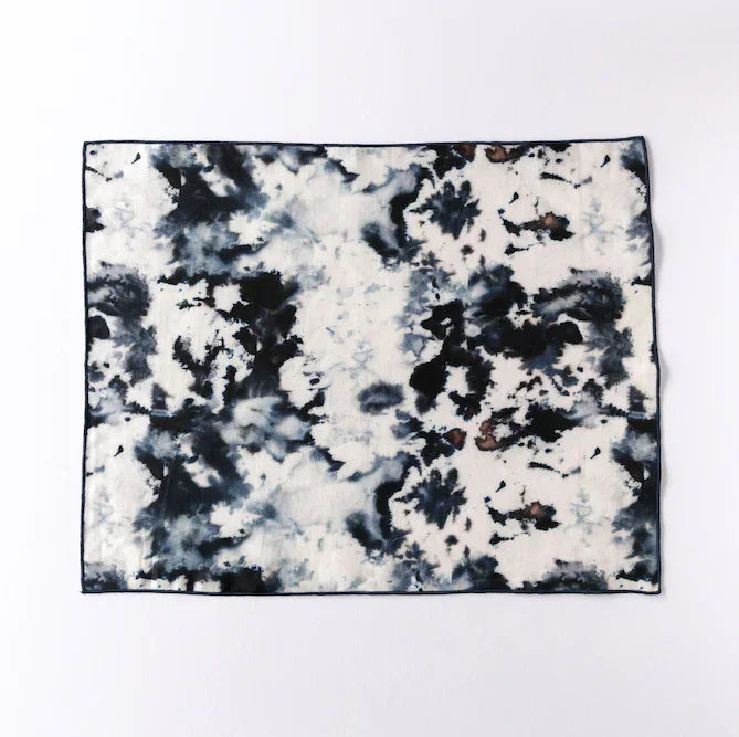 Grey Marble Placemat www.goldie-home.com