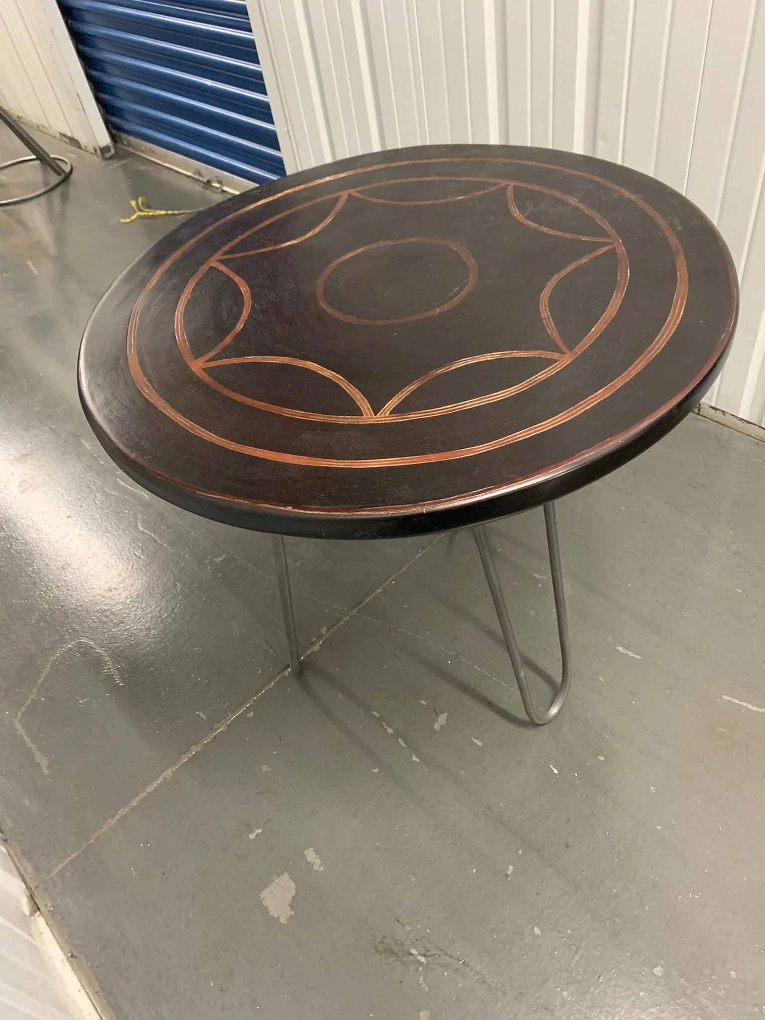 Handmade Solidwood Round End Table With Iron Legs - House Of Avana