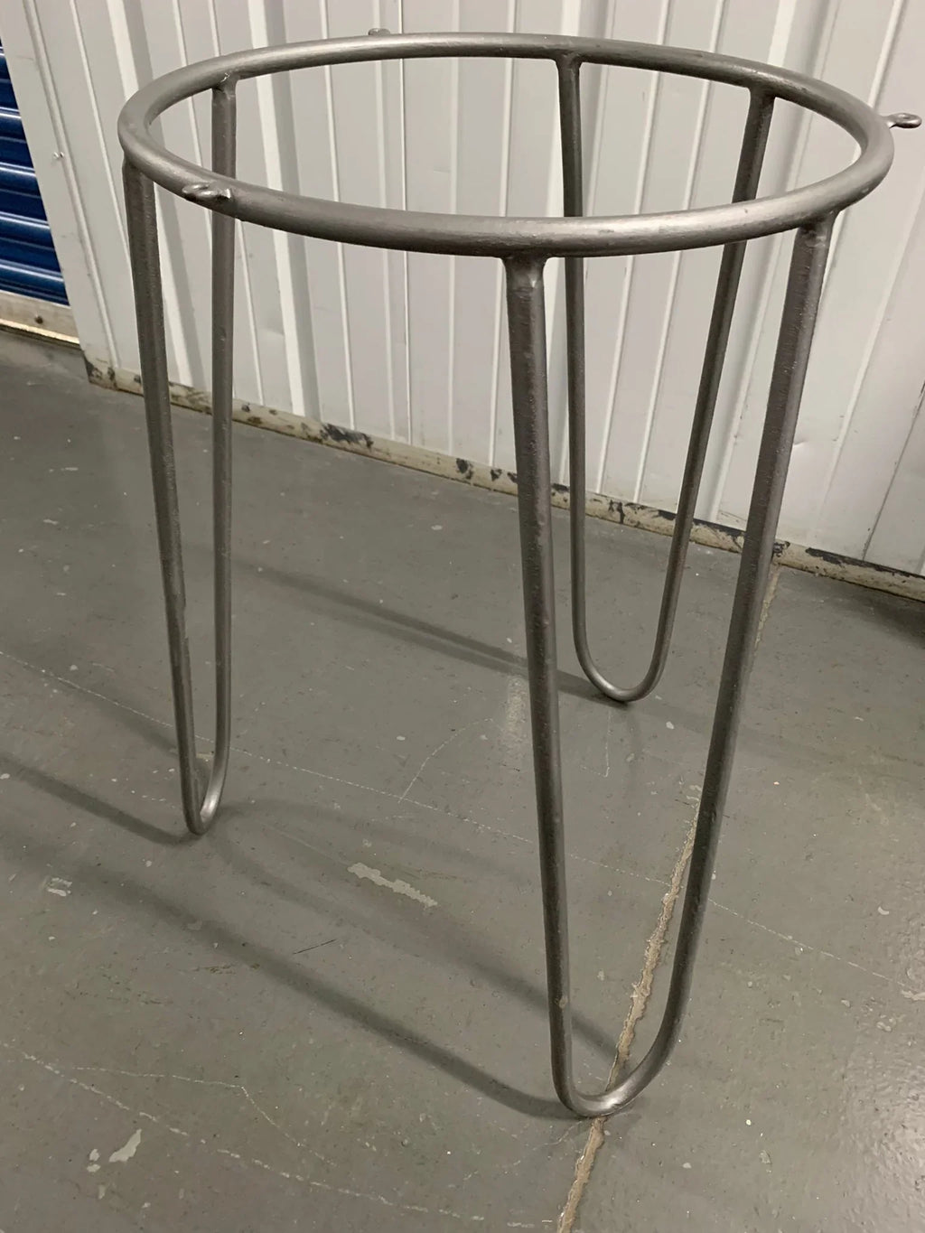 Handmade Solidwood Round End Table With Iron Legs - House Of Avana