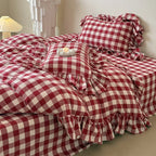 Hattie Gingham Ruffle Bedding Set / Red Ever Lasting