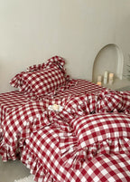Hattie Gingham Ruffle Bedding Set / Red Ever Lasting