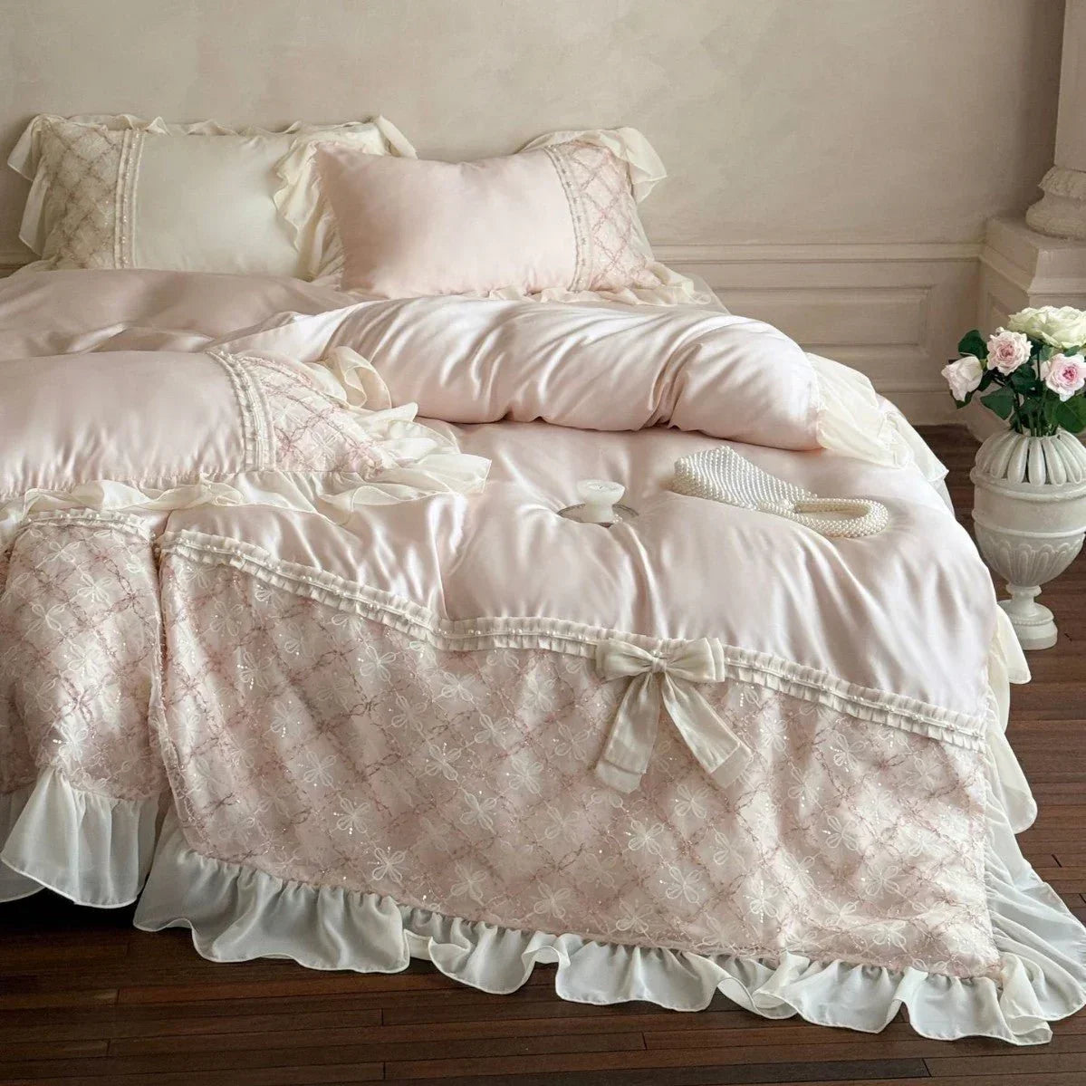 Haute Pearl TENCEL™ Bedding Set / White Romance Ever Lasting