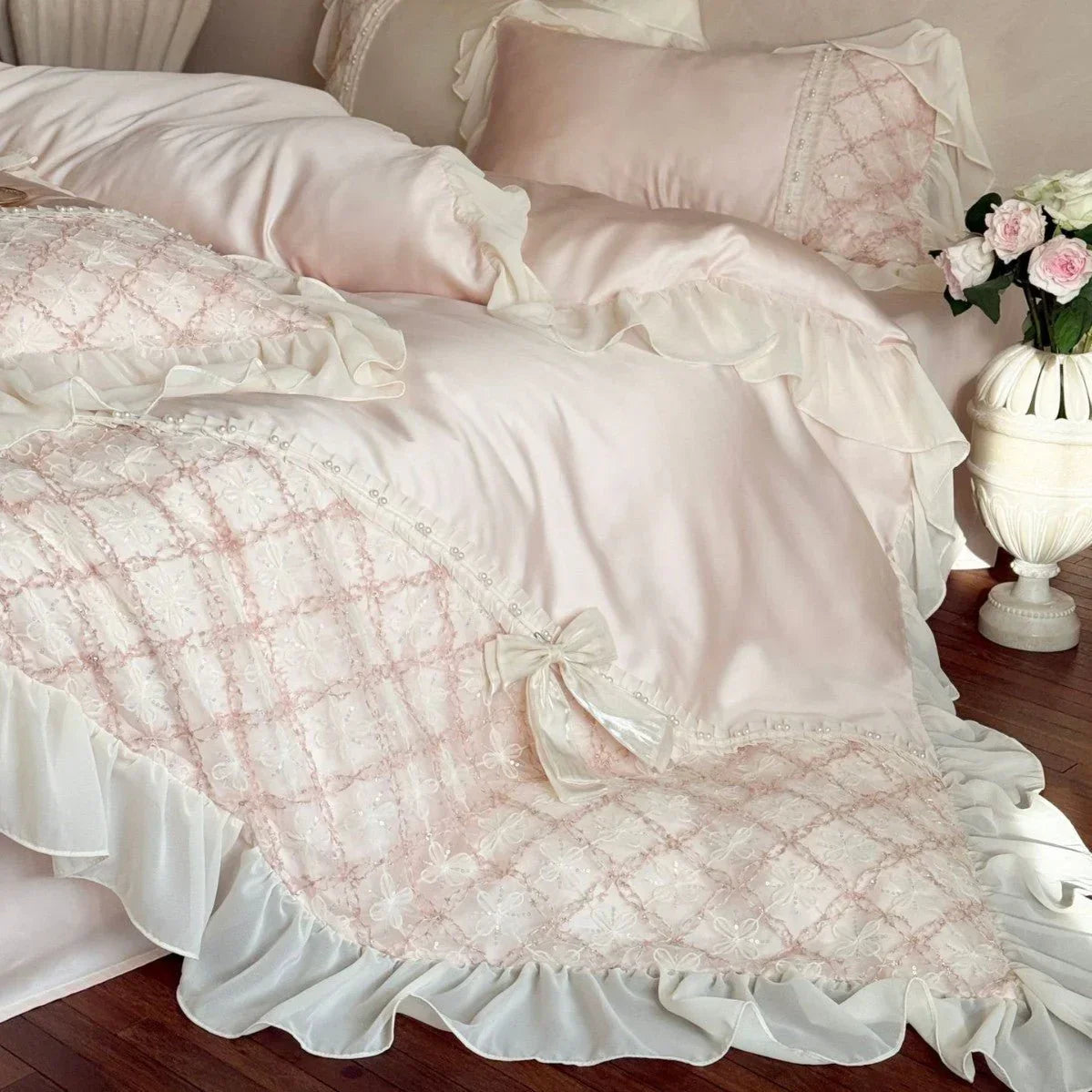 Haute Pearl TENCEL™ Bedding Set / White Romance Ever Lasting