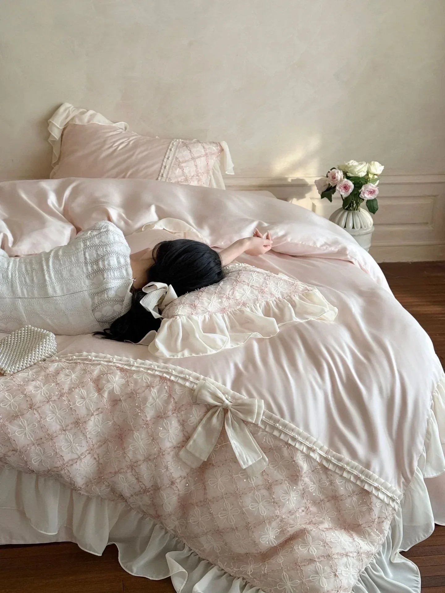 Haute Pearl TENCEL™ Bedding Set / White Romance Ever Lasting