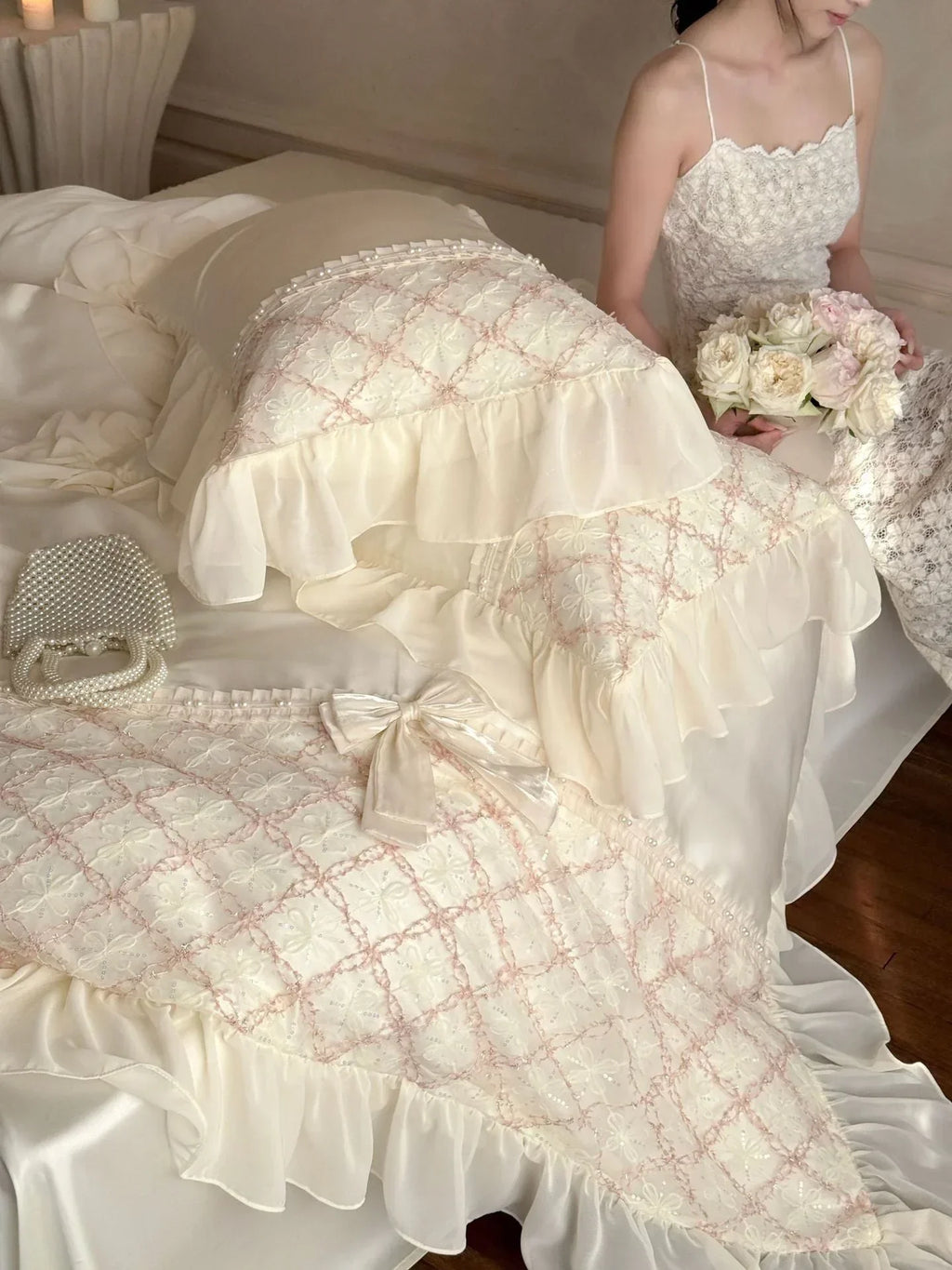 Haute Pearl TENCEL™ Bedding Set / White Romance Ever Lasting