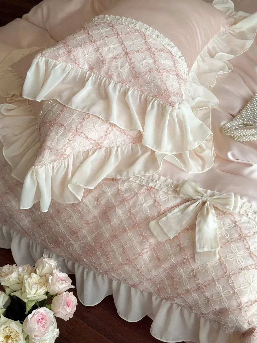 Haute Pearl TENCEL™ Bedding Set / White Romance Ever Lasting