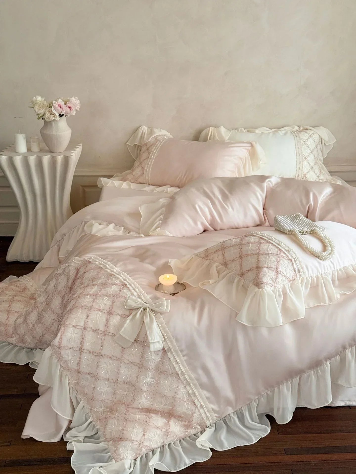 Haute Pearl TENCEL™ Bedding Set / White Romance Ever Lasting