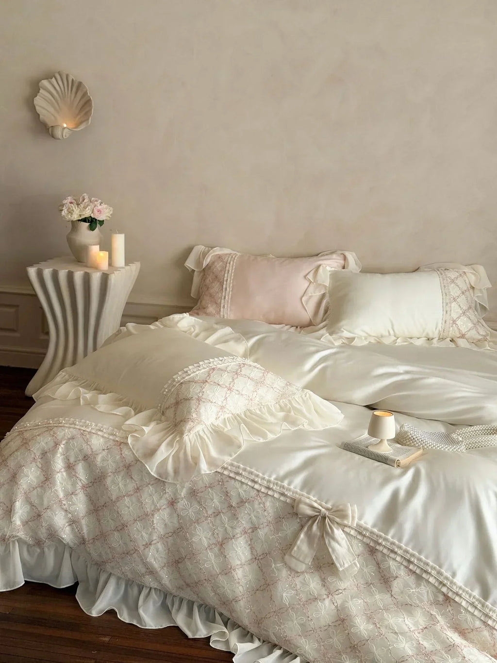 Haute Pearl TENCEL™ Bedding Set / White Romance Ever Lasting