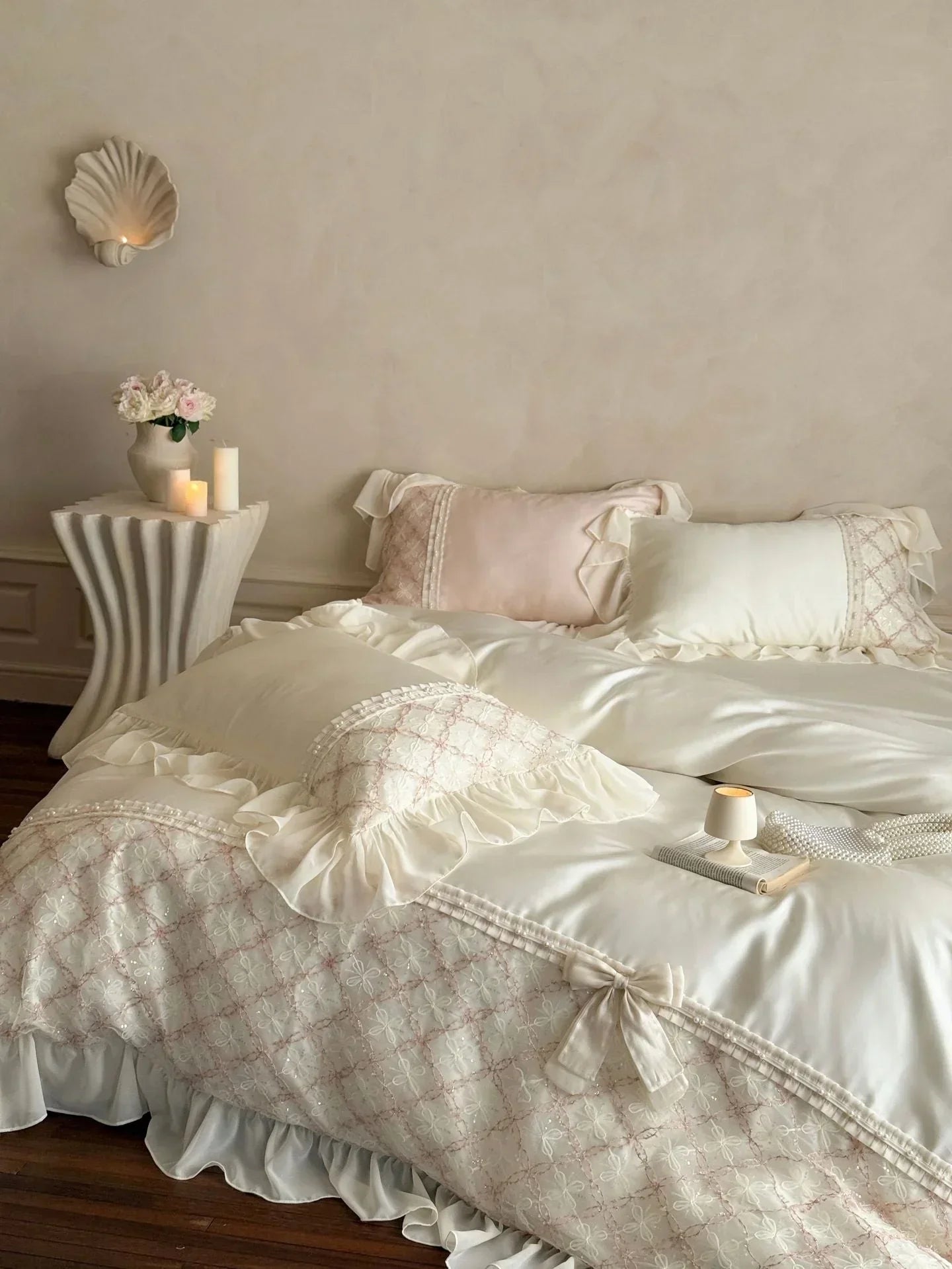 Haute Pearl TENCEL™ Bedding Set / White Romance Ever Lasting