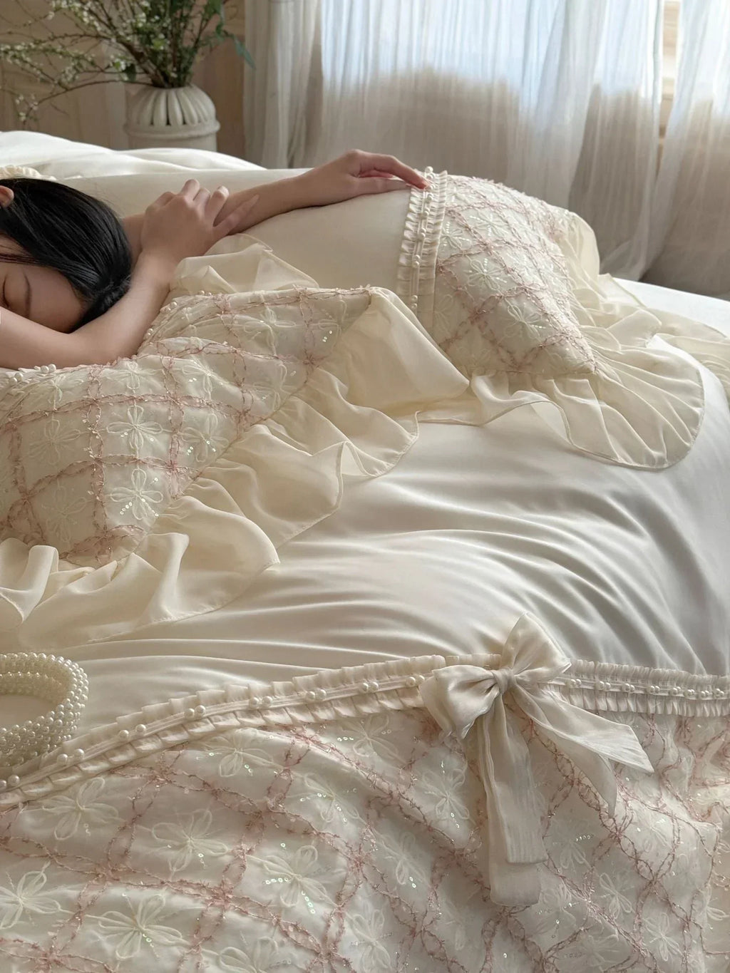Haute Pearl TENCEL™ Bedding Set / White Romance Ever Lasting
