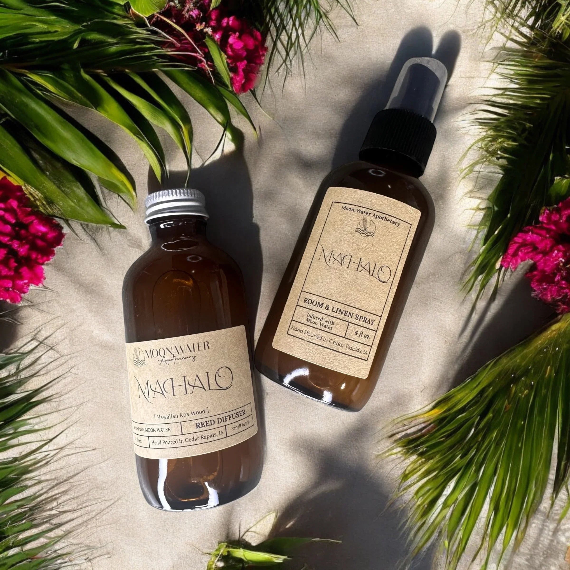 Brown Koa wood candle, exclusive scent blend in glass holder - House of Avana