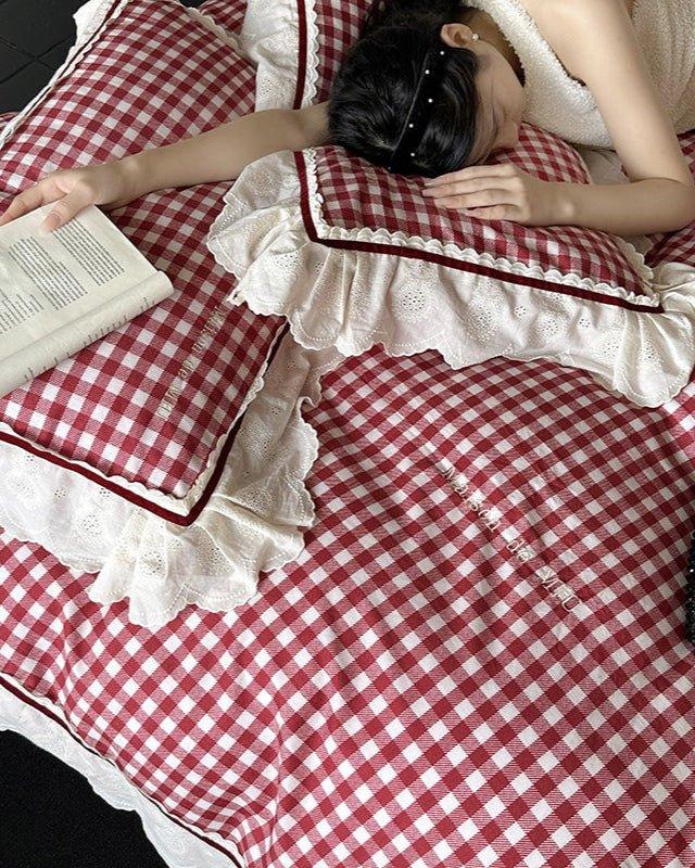 Hazel Vintage Gingham Ruffle Bedding Set / Black Ever Lasting