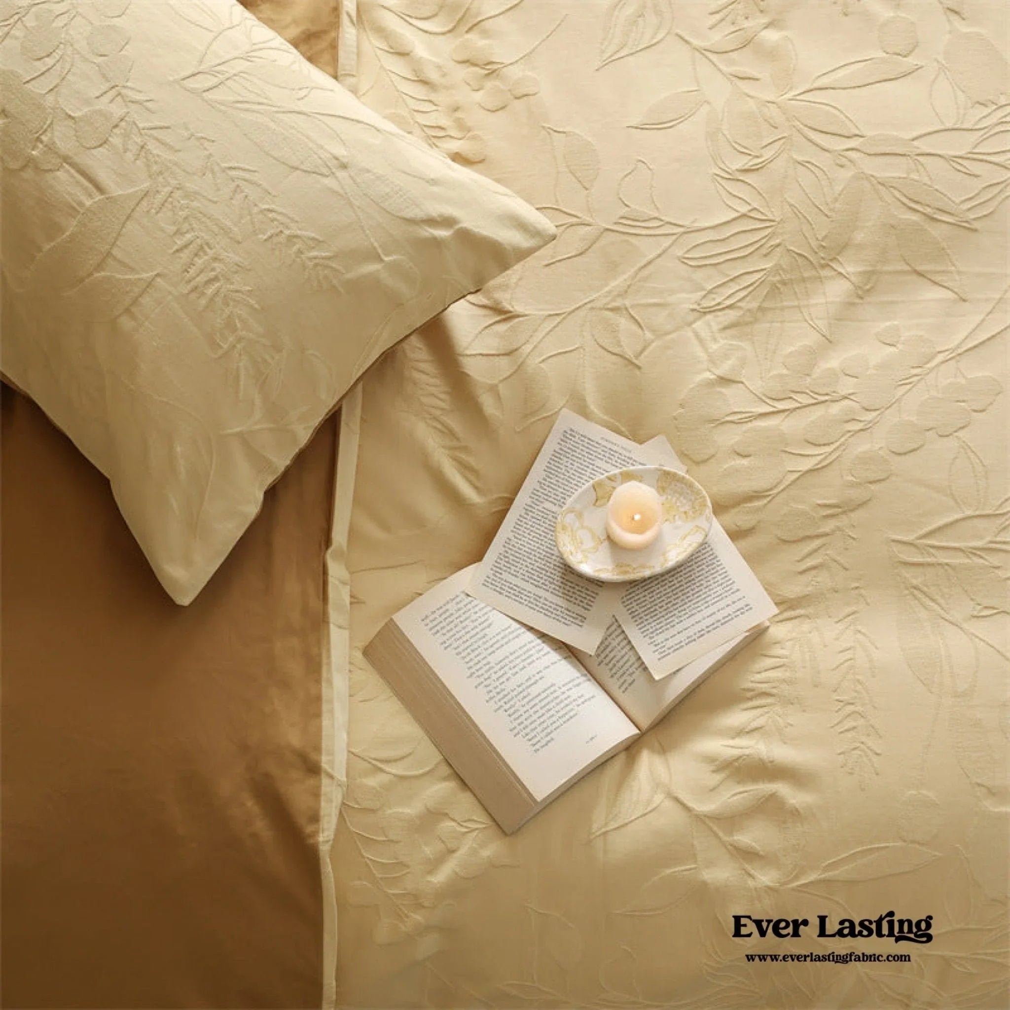 Hidden Garden Jacquard Floral Bedding Set / Moss Green Ever Lasting